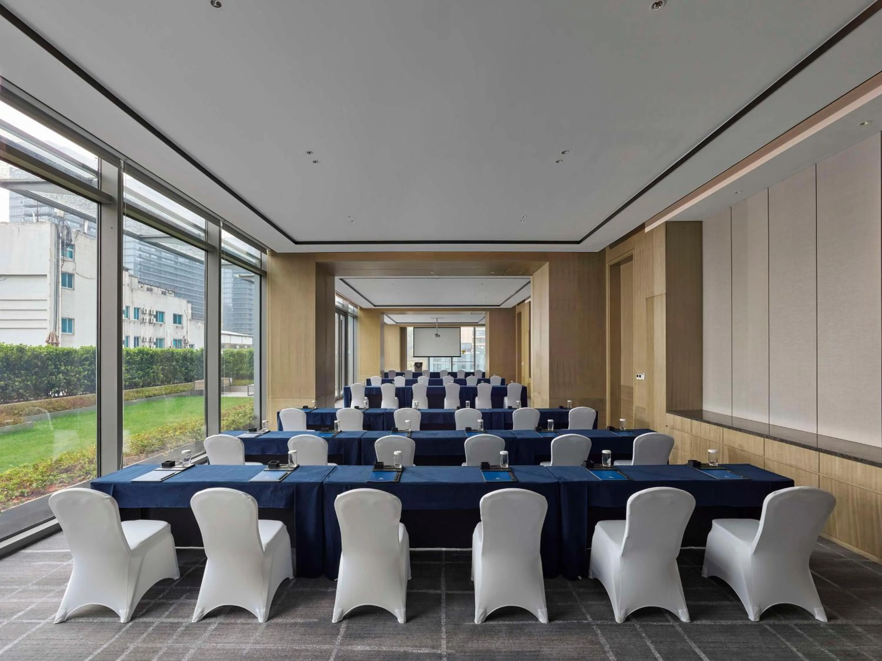 Meeting/conference room in Hilton Zhuji