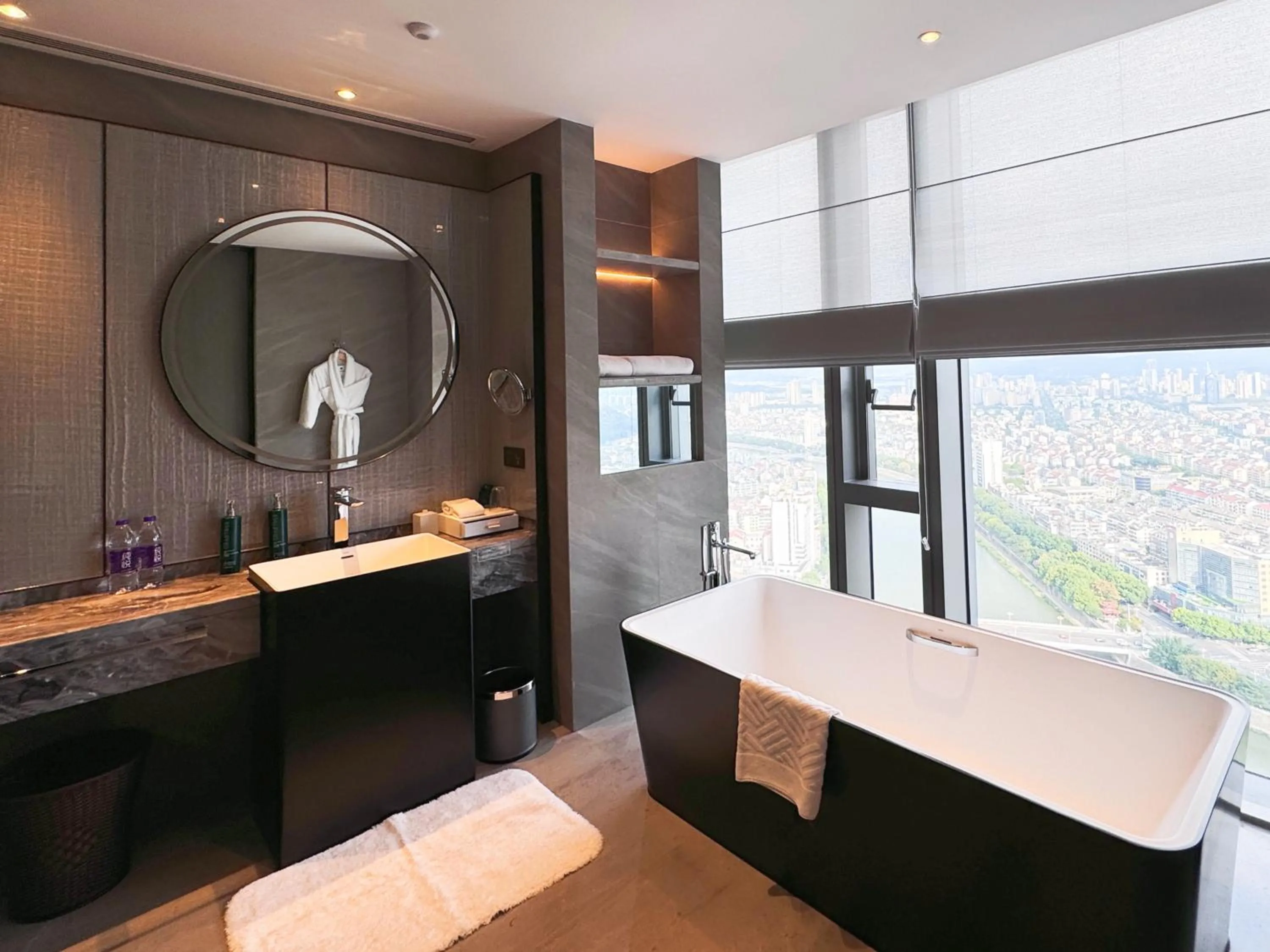 Bathroom in Hilton Zhuji