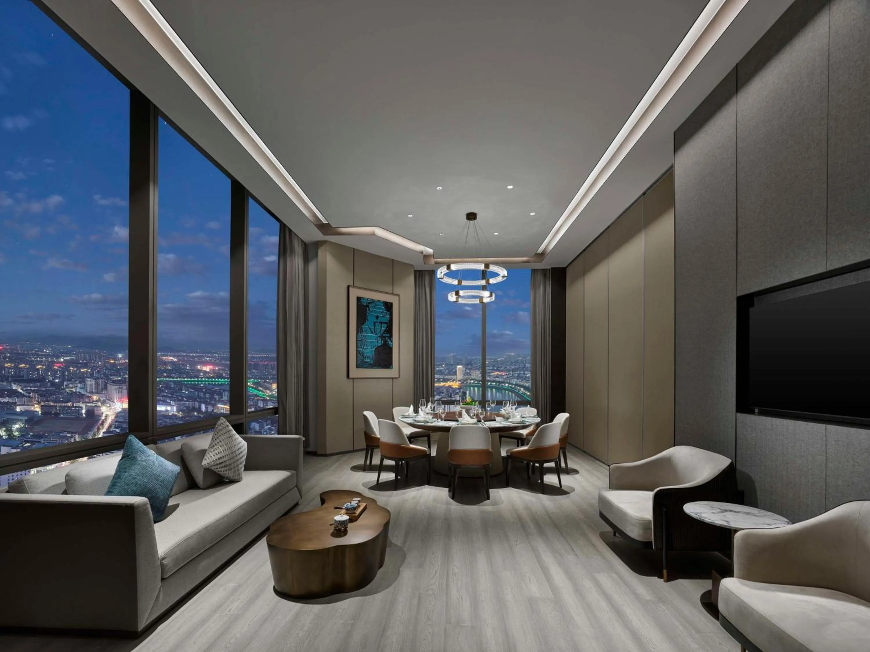 Restaurant/places to eat in Hilton Zhuji