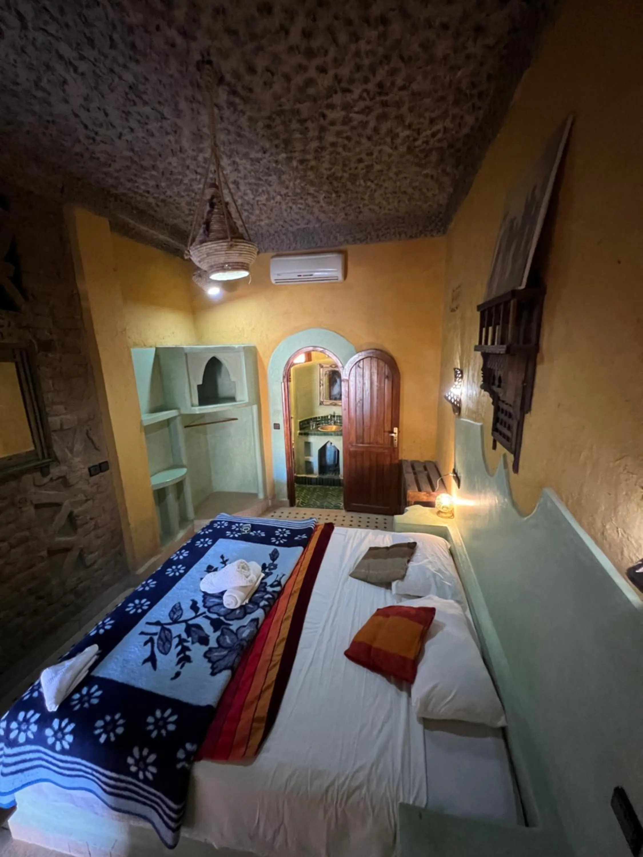 Bed in Hotel ksar merzouga