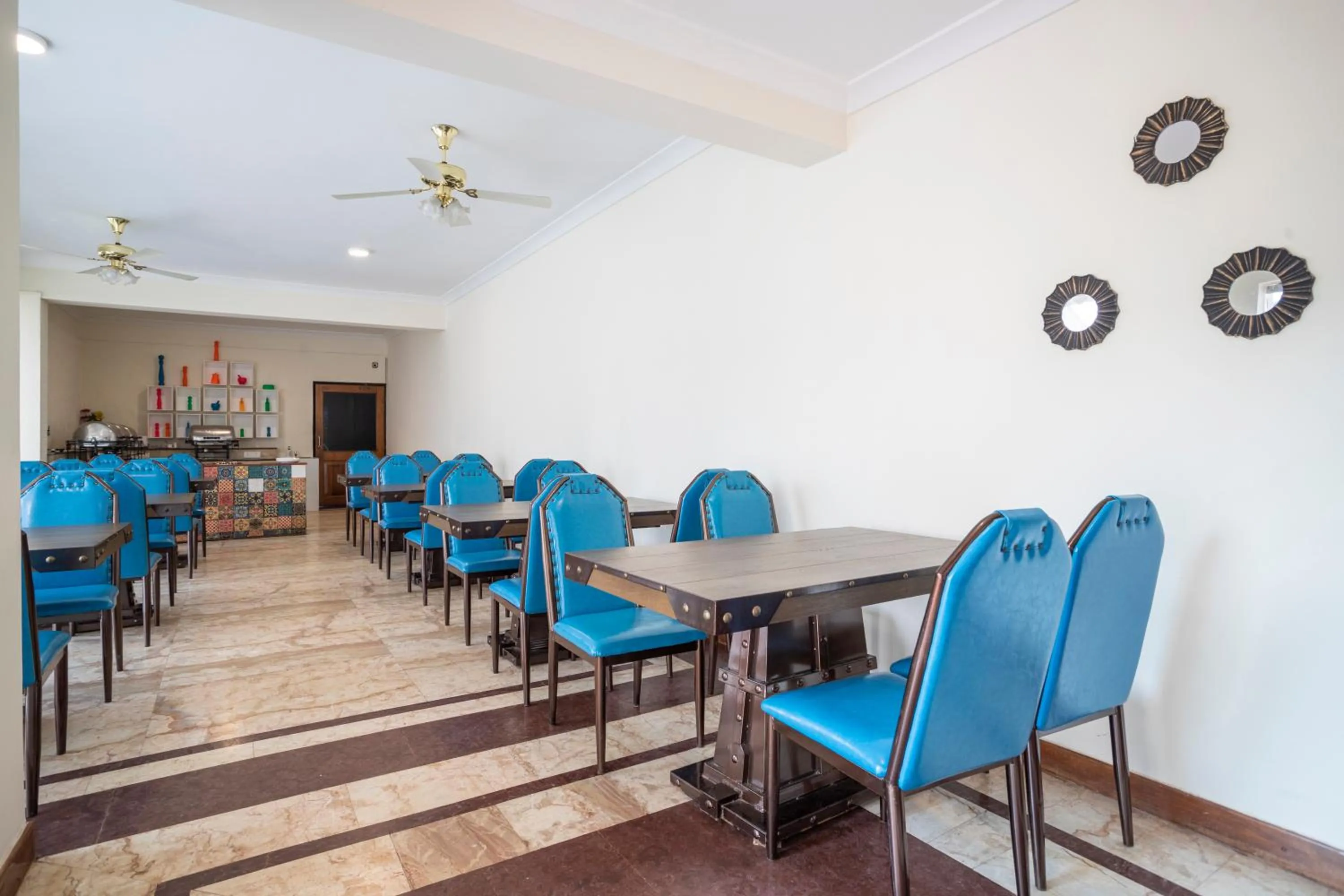 Restaurant/places to eat in Stone Wood Riverfront Resort, Siolim