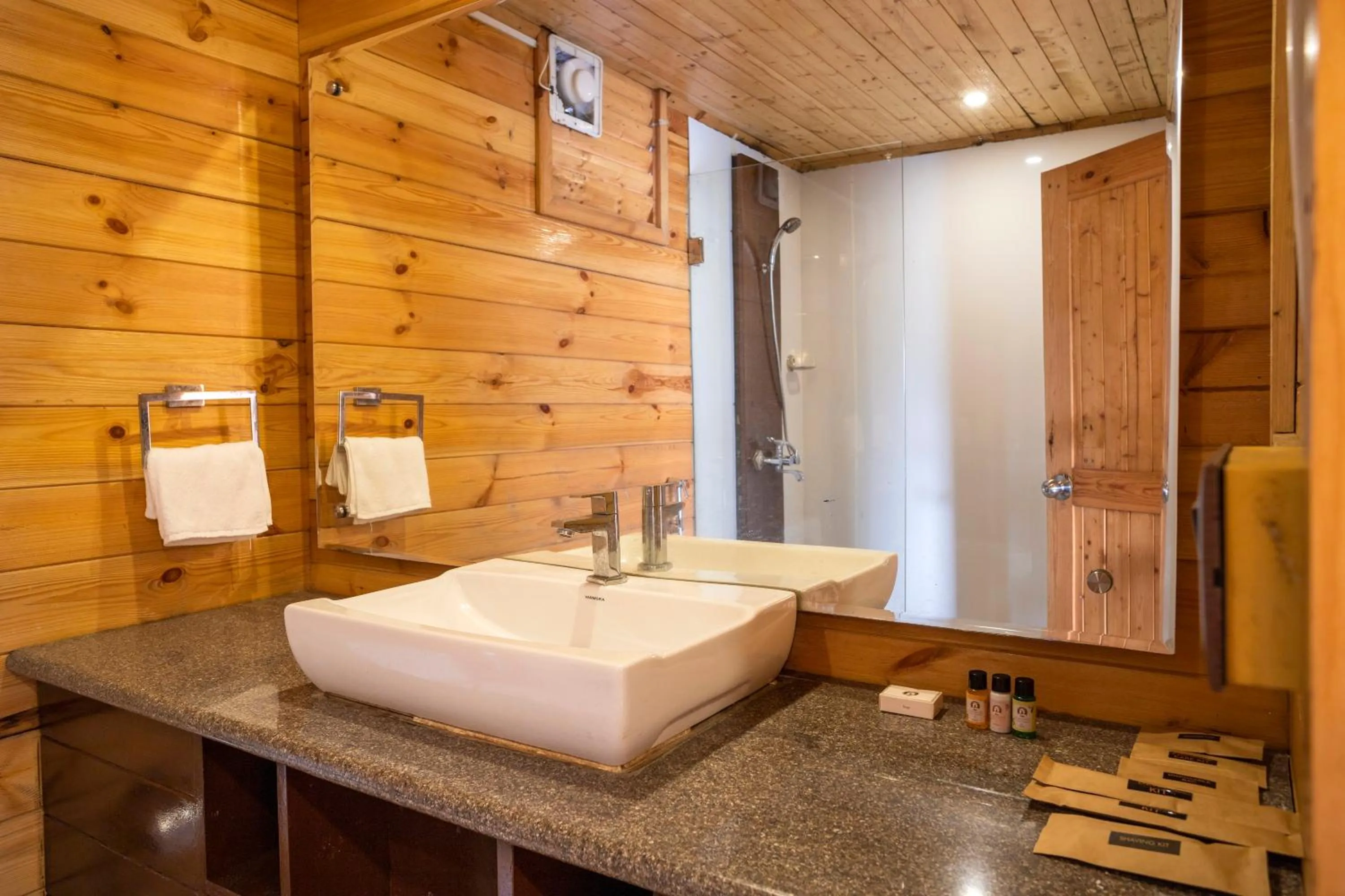 Bathroom in Stone Wood Riverfront Resort, Siolim