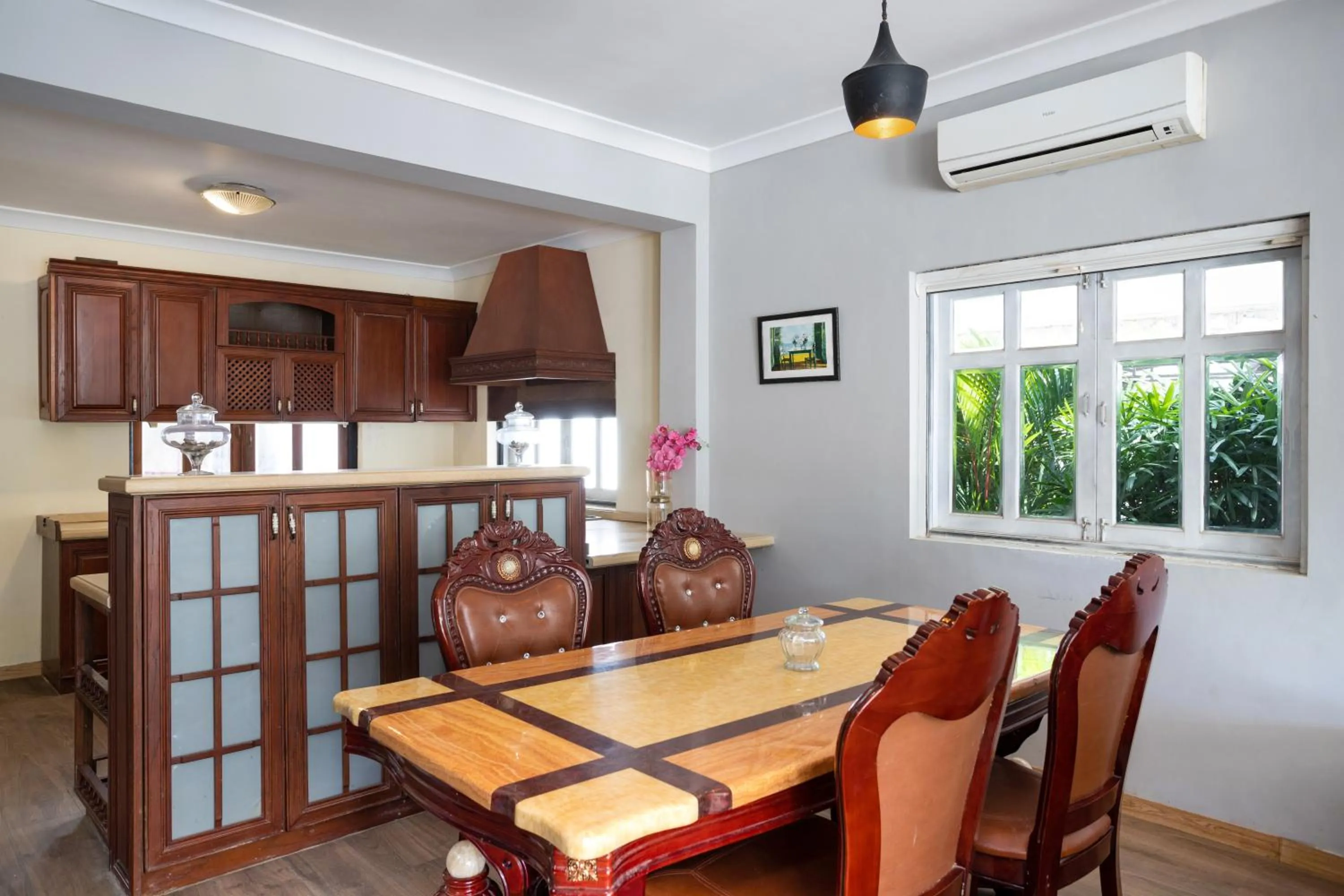 Dining area in Stone Wood Riverfront Resort, Siolim