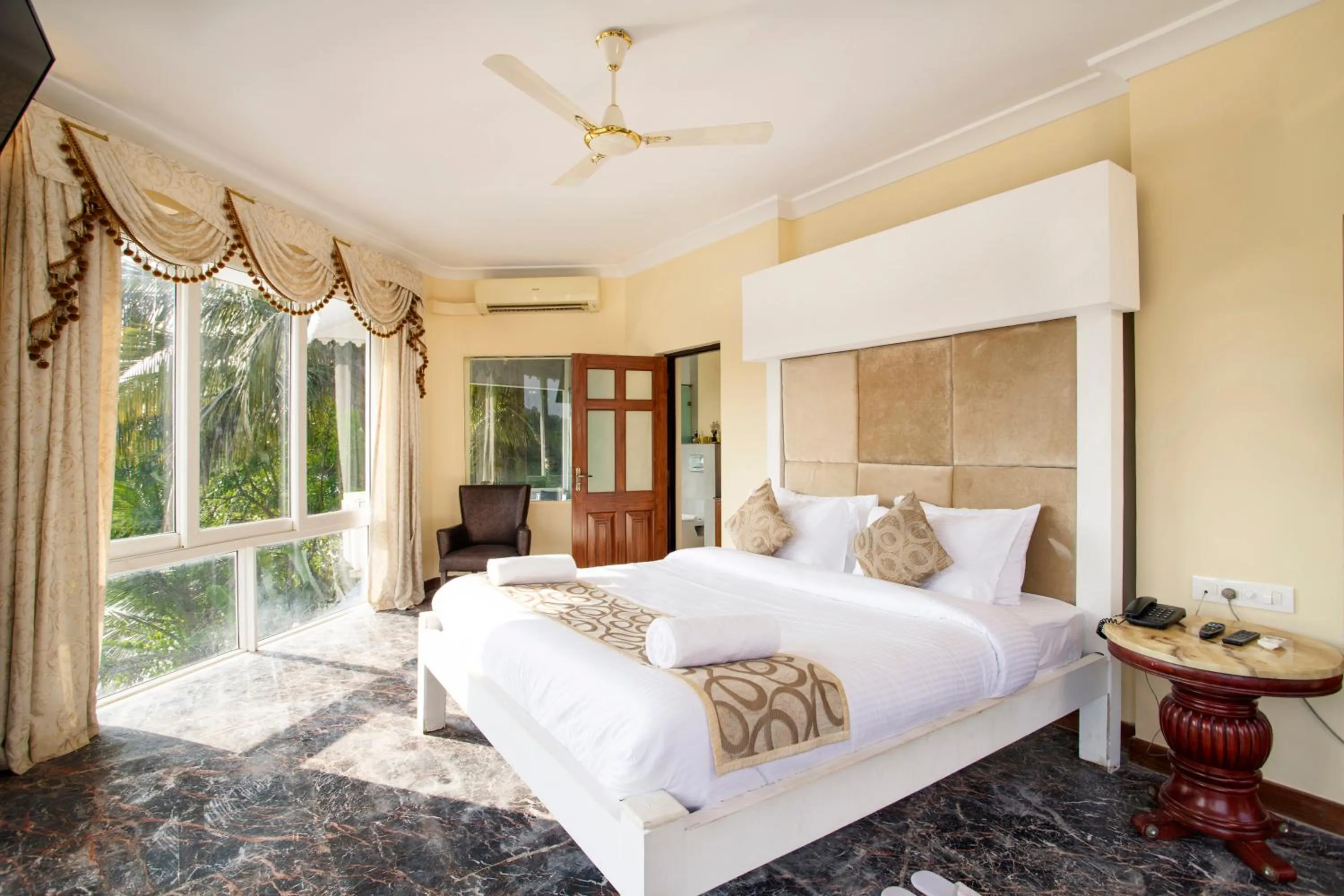 Bedroom, Bed in Stone Wood Riverfront Resort, Siolim