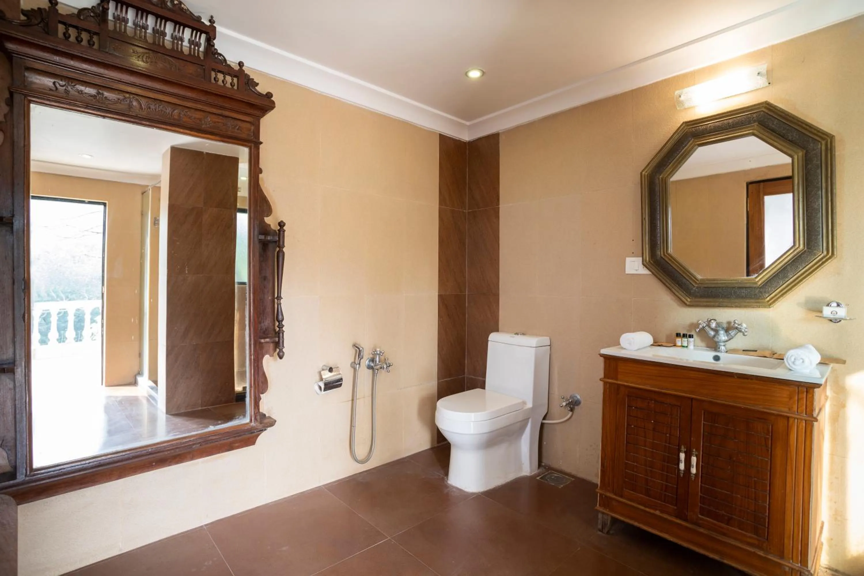 Bathroom in Stone Wood Riverfront Resort, Siolim