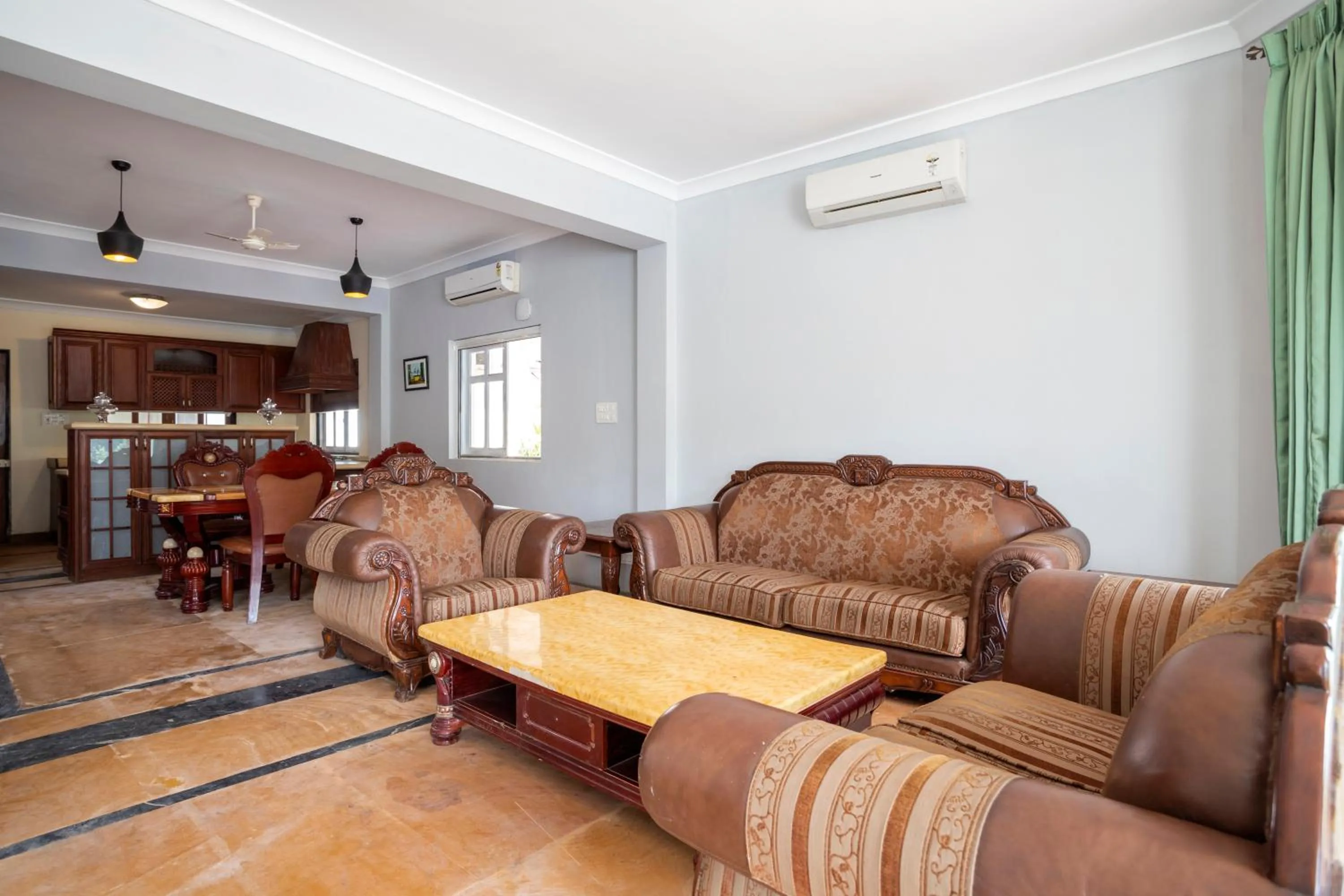 Living room in Stone Wood Riverfront Resort, Siolim