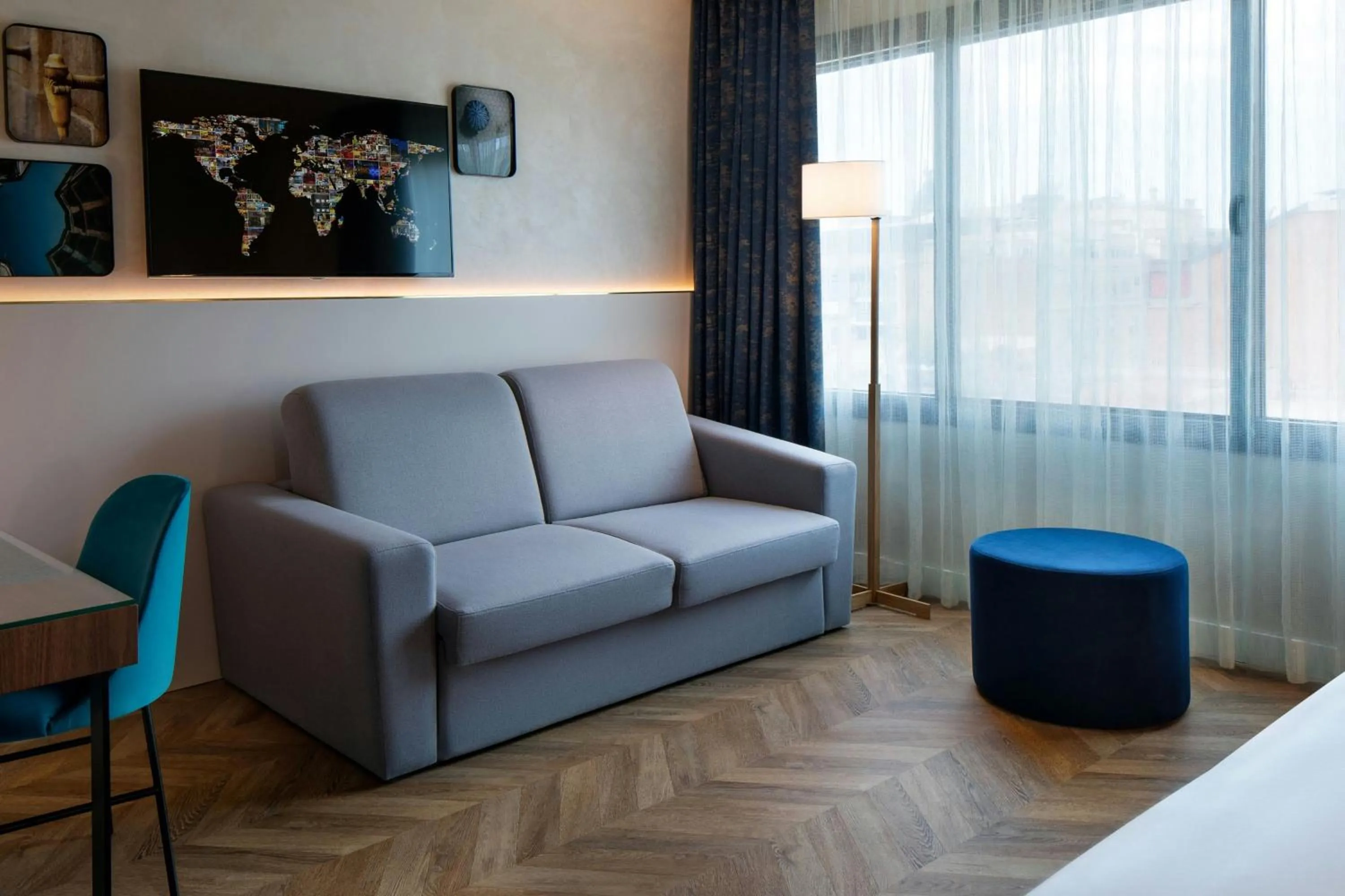 Photo of the whole room in Renaissance Barcelona Hotel