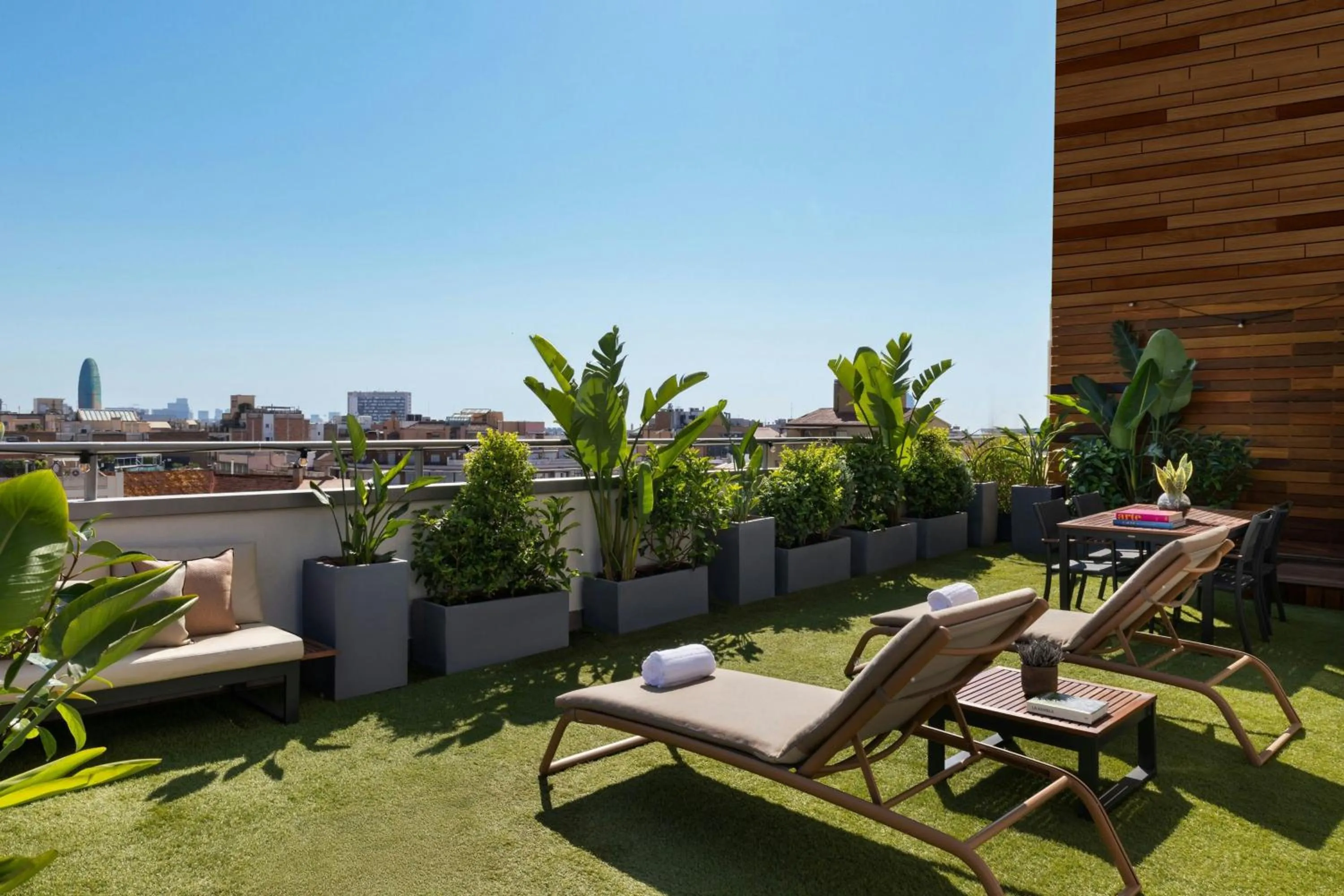 Photo of the whole room in Renaissance Barcelona Hotel