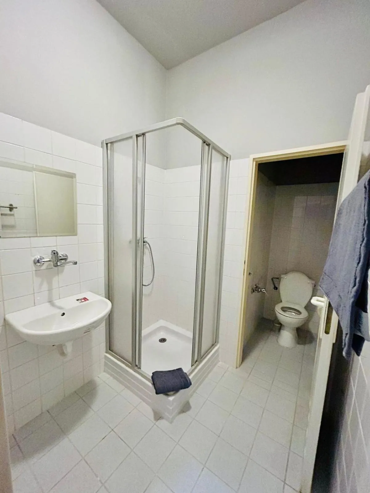 Shower in Thermal Apartments