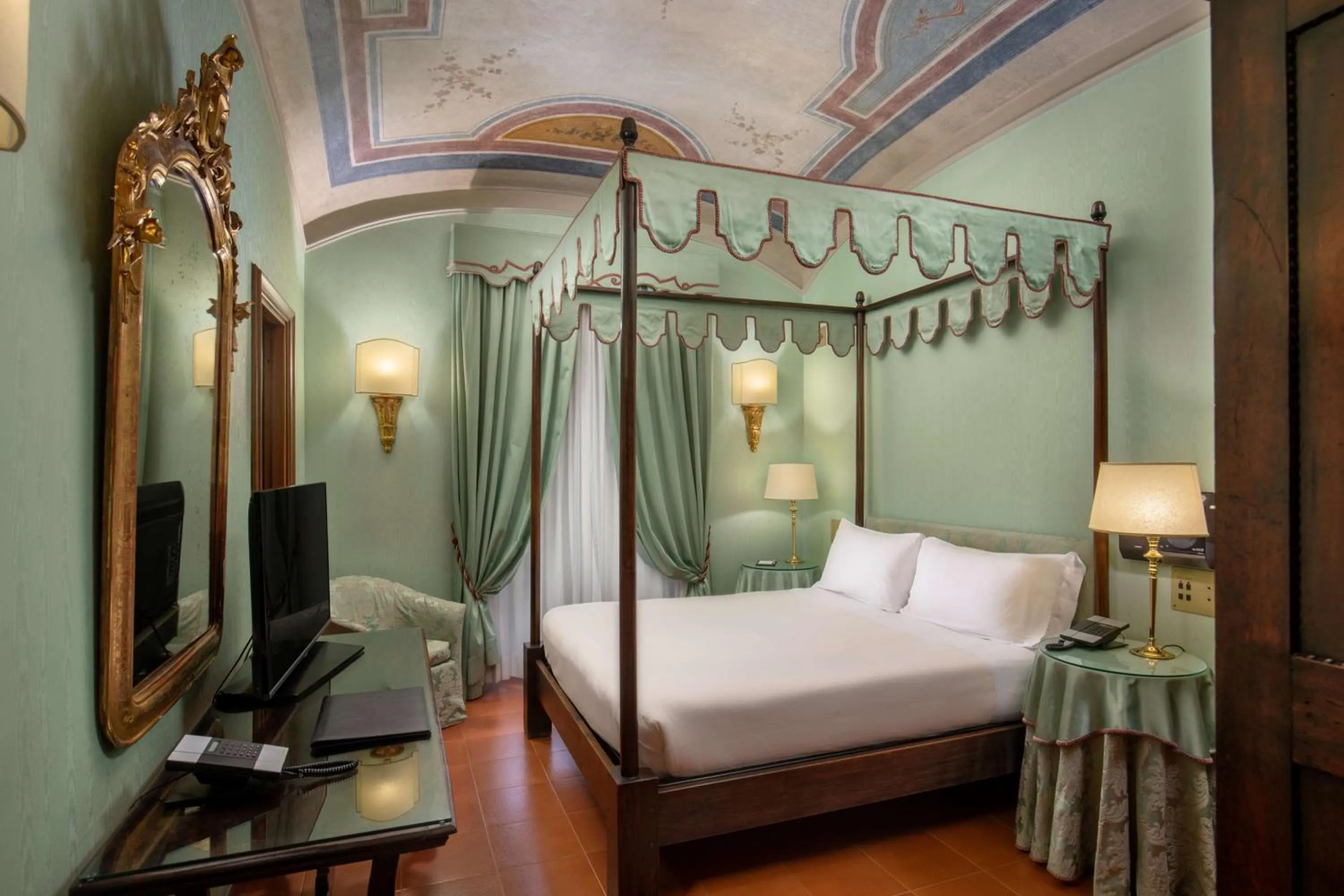 Bedroom, Bed in Hotel Canada, BW Premier Collection