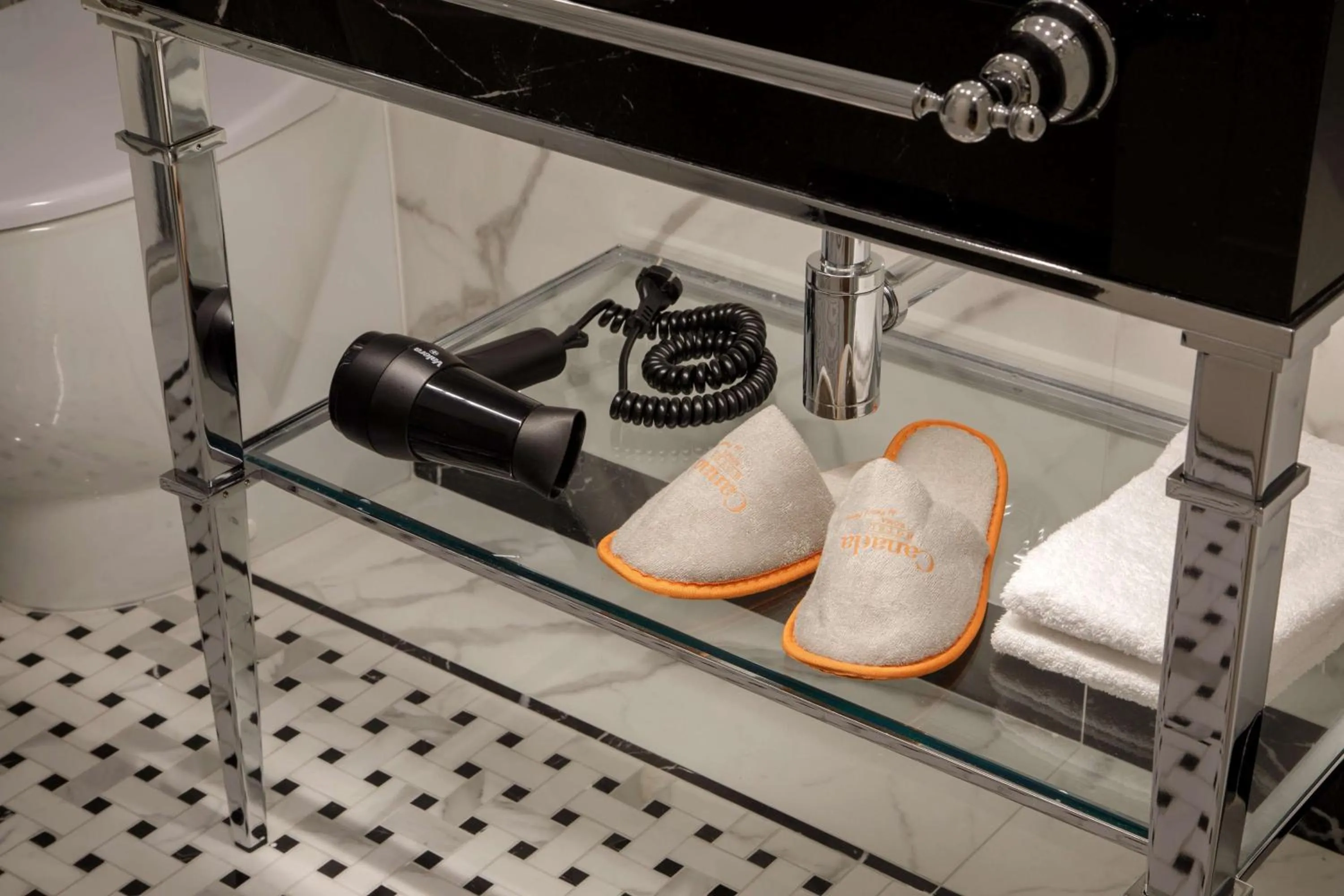 Bedroom in Hotel Canada, BW Premier Collection