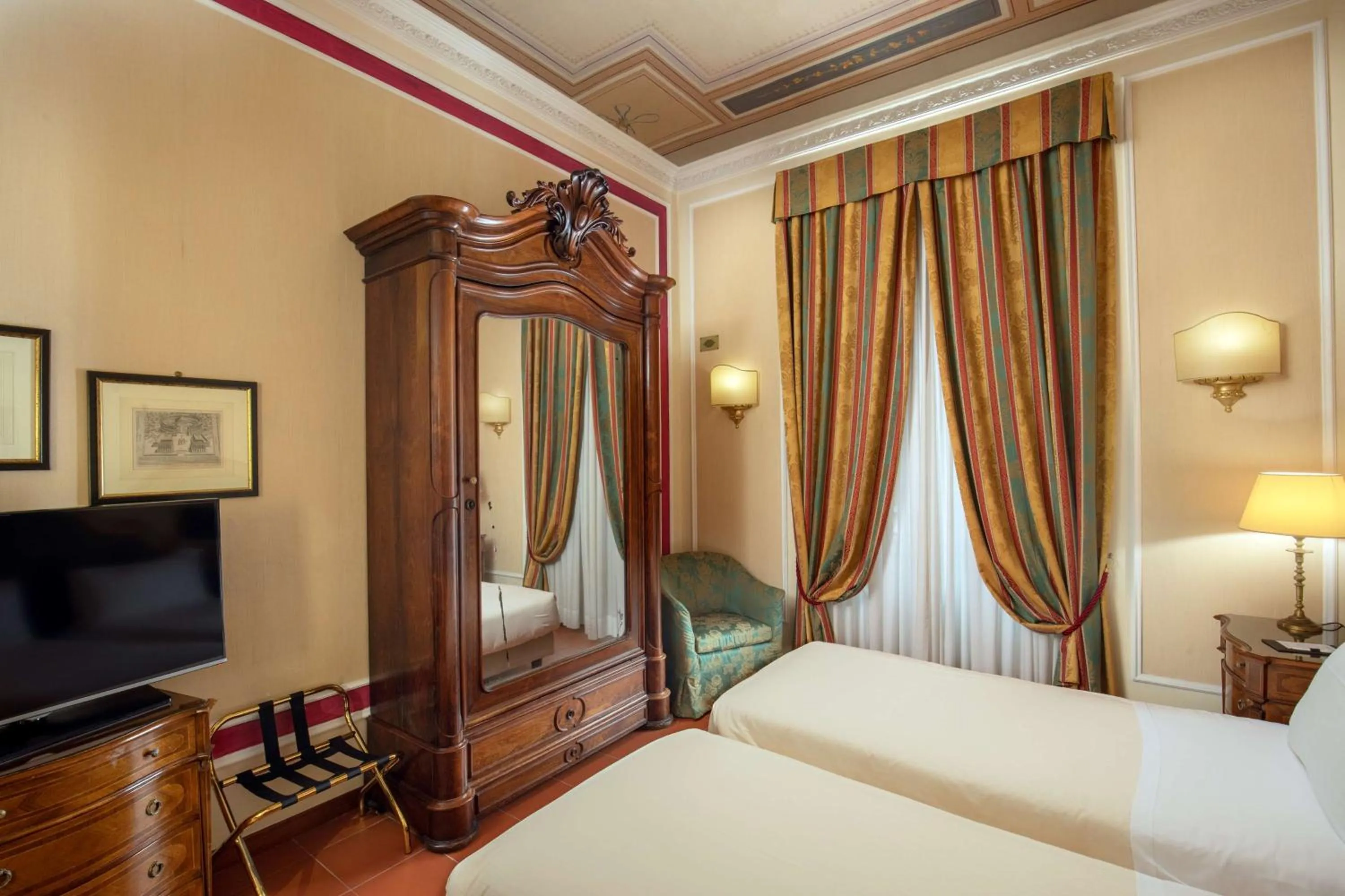 Bedroom, Bed in Hotel Canada, BW Premier Collection