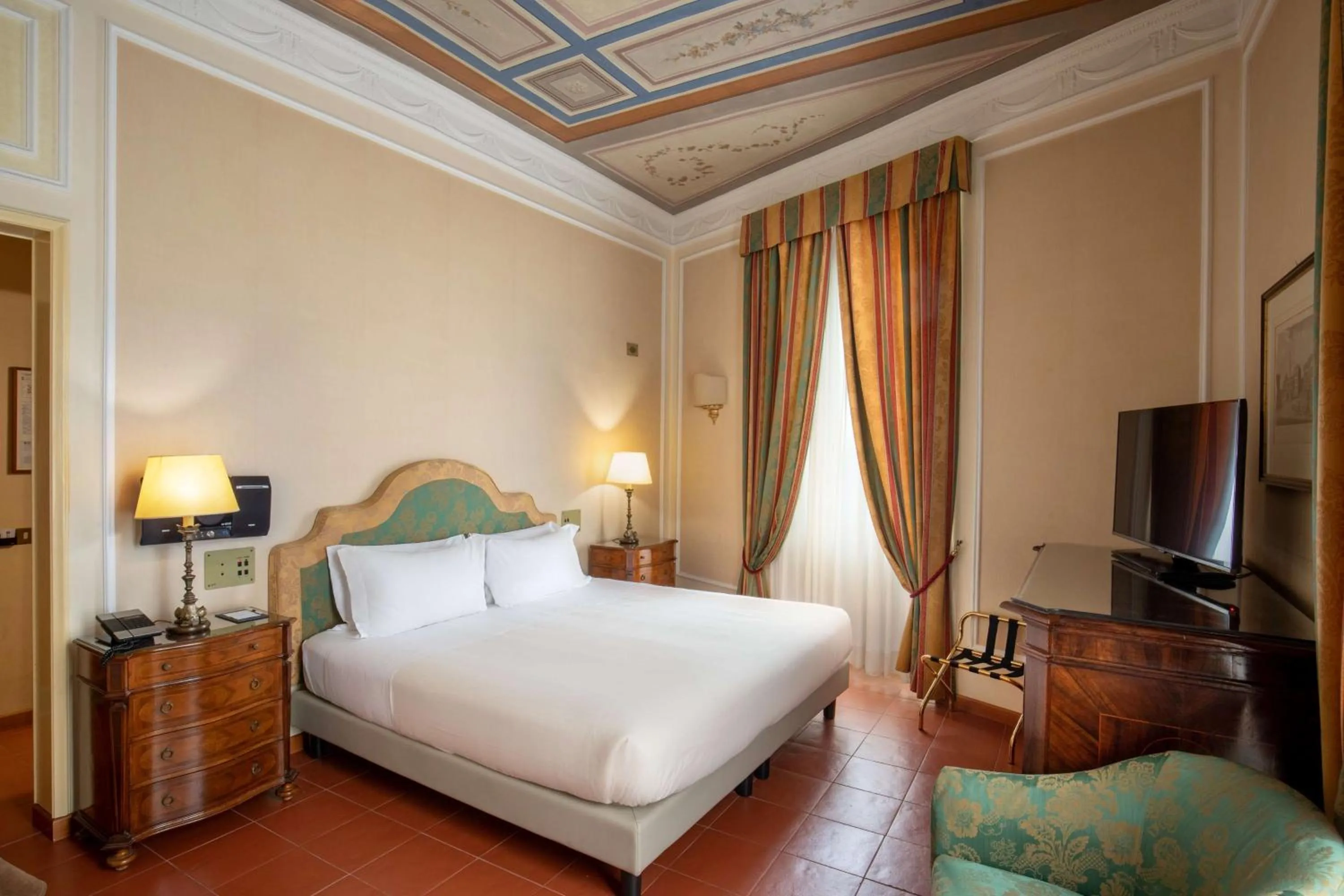 Bedroom, Bed in Hotel Canada, BW Premier Collection