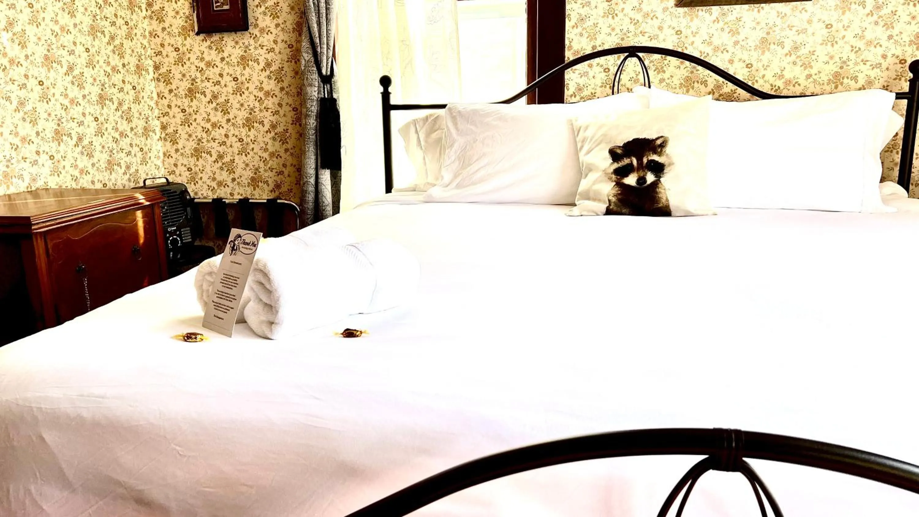 Bed in Hotel La More at The Bisbee Inn