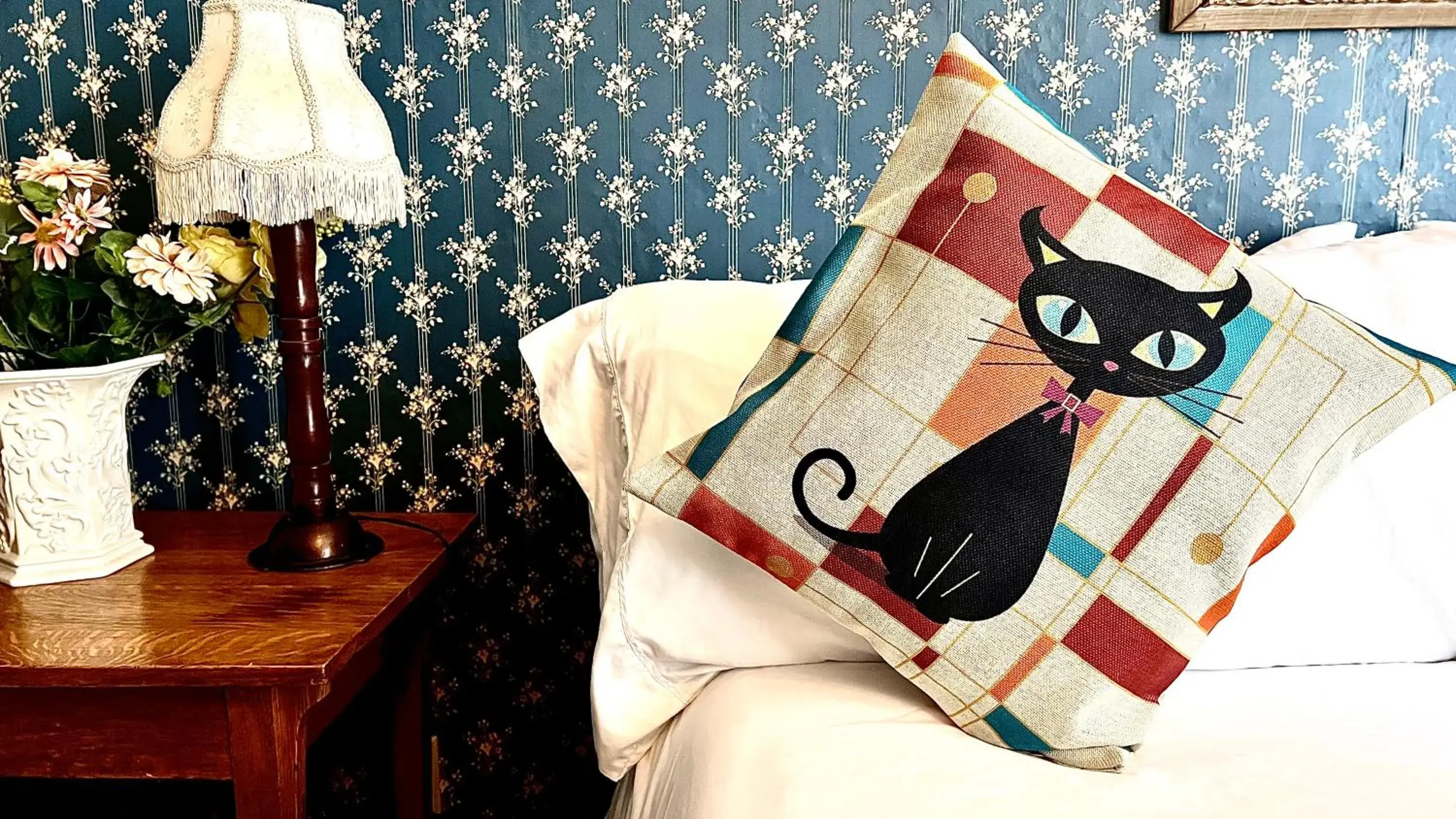 Queen Room in Hotel La More at The Bisbee Inn Queen Room in Hotel La More at The Bisbee Inn