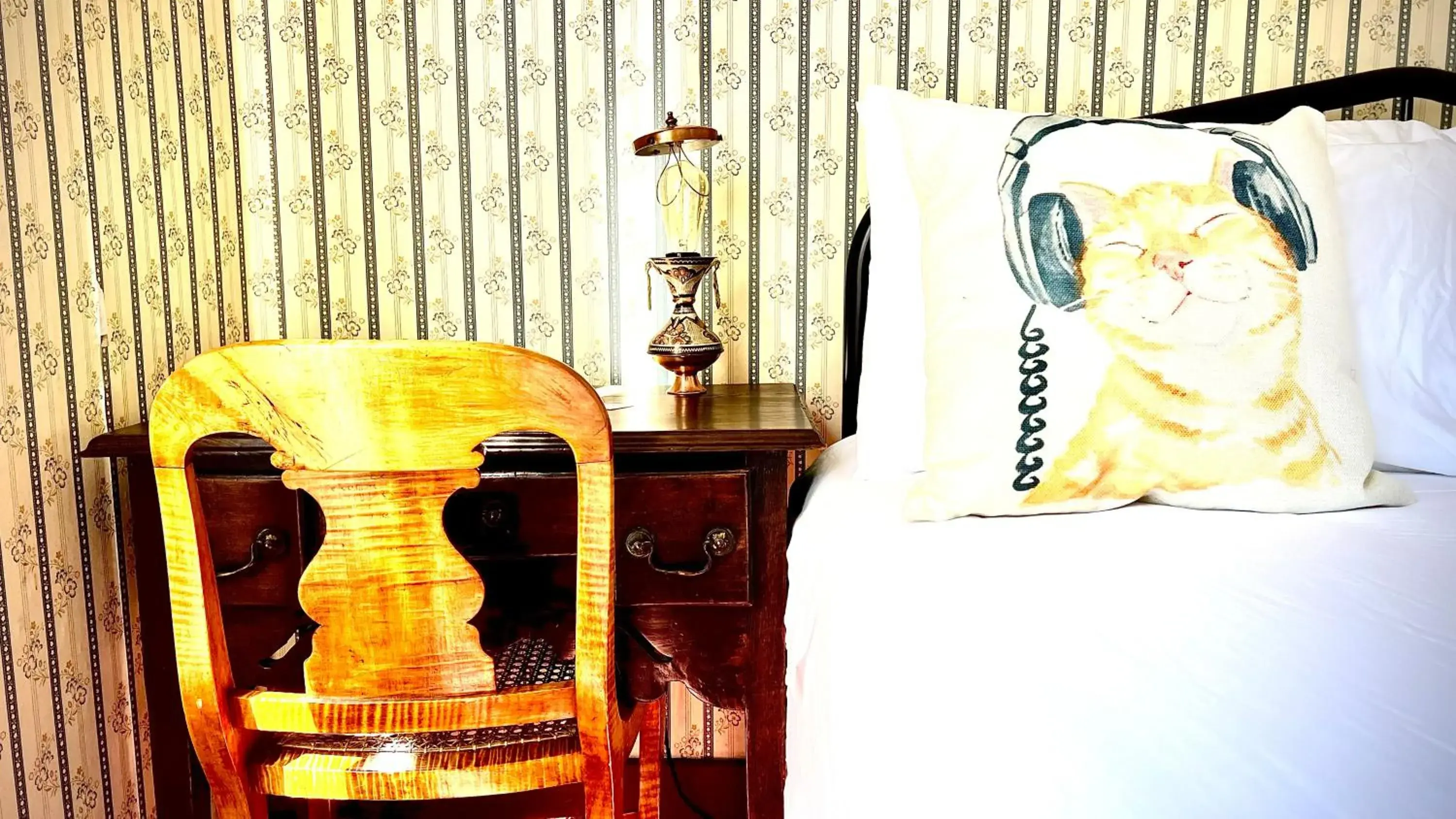 Superior Double Room in Hotel La More at The Bisbee Inn Superior Double Room in Hotel La More at The Bisbee Inn