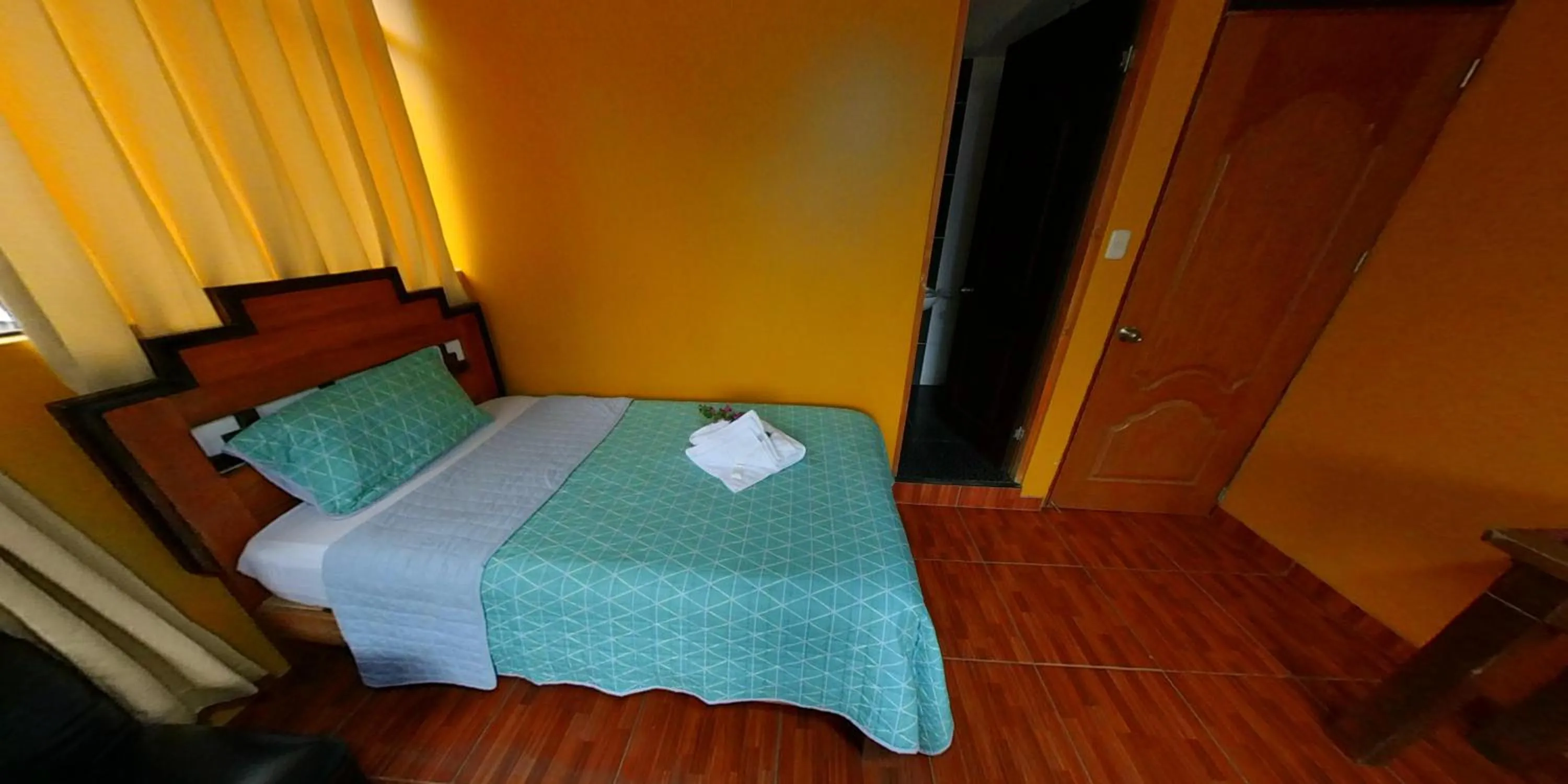 Bed in Yacumama Santa Teresa