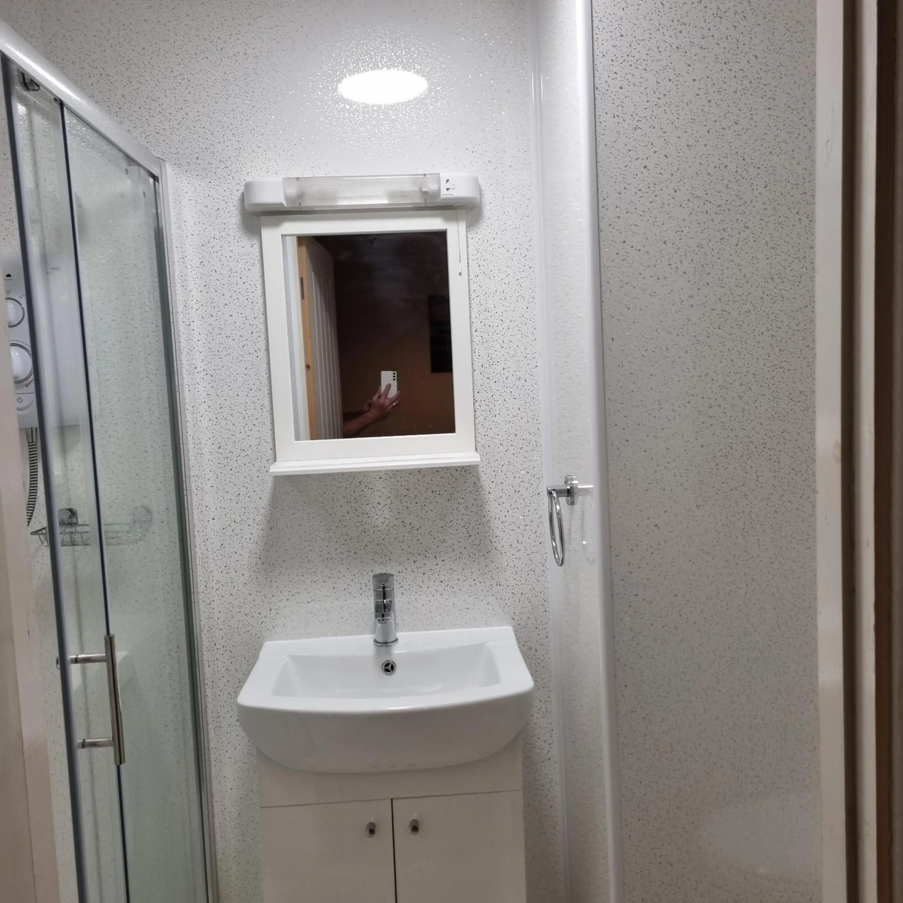 Bathroom in Trevarrian Lodge