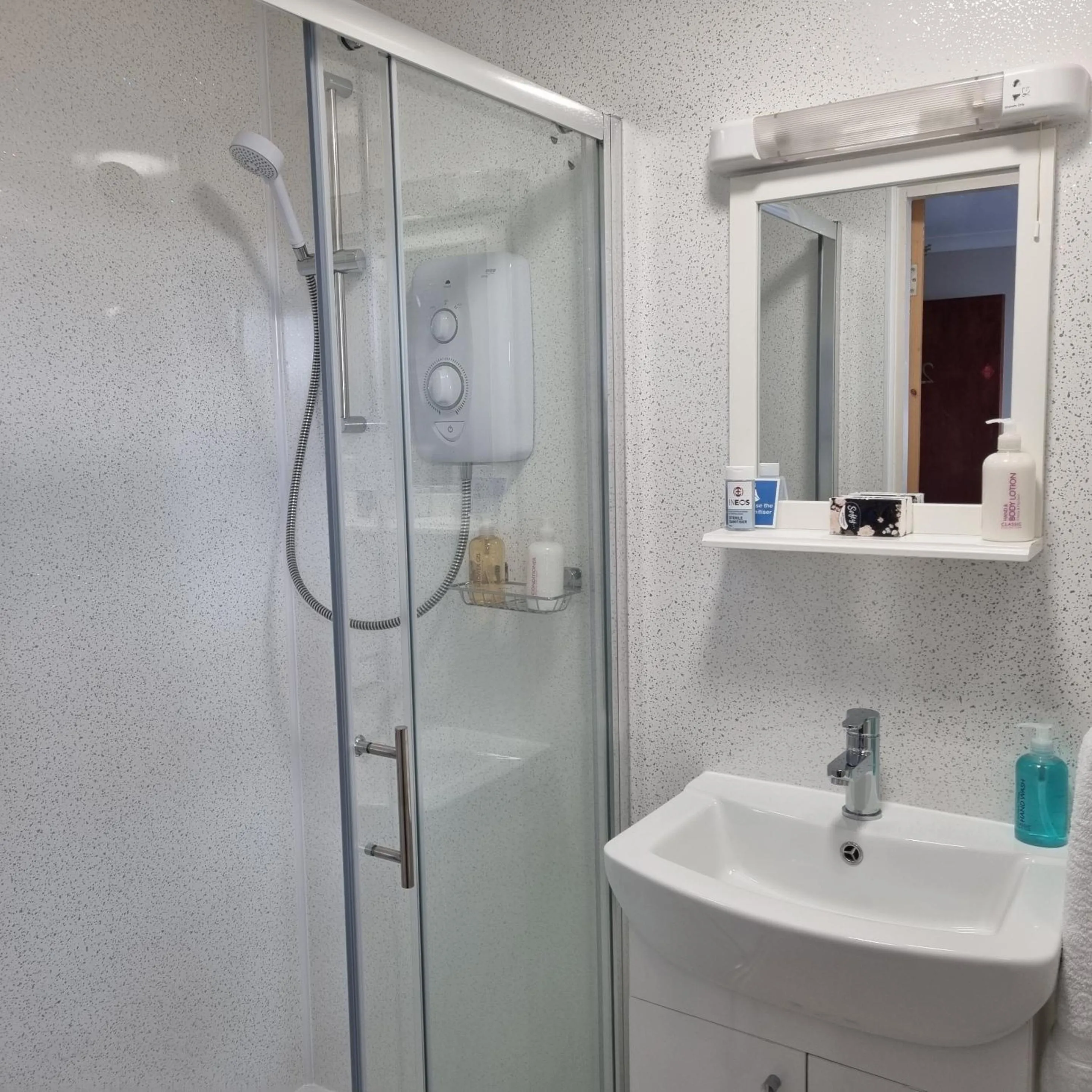 Bathroom in Trevarrian Lodge