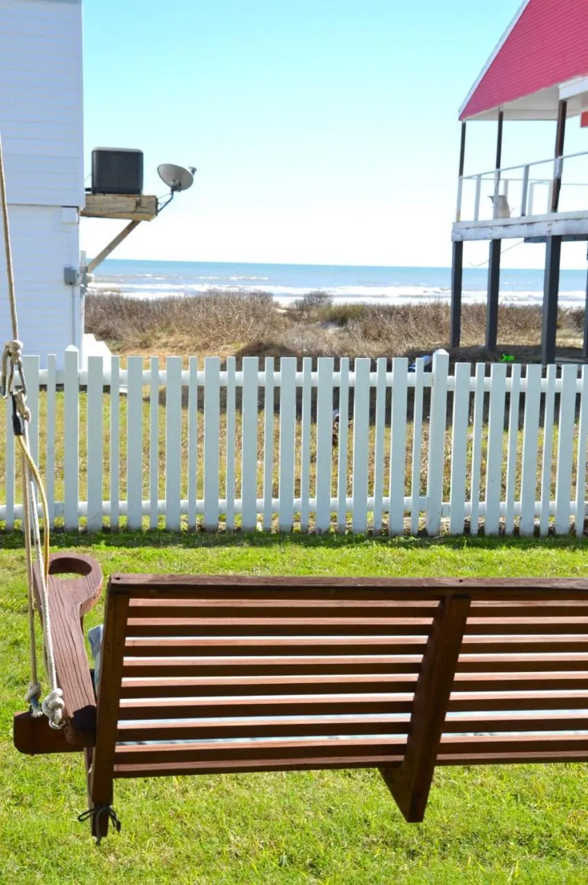 Property building in Pelican Path