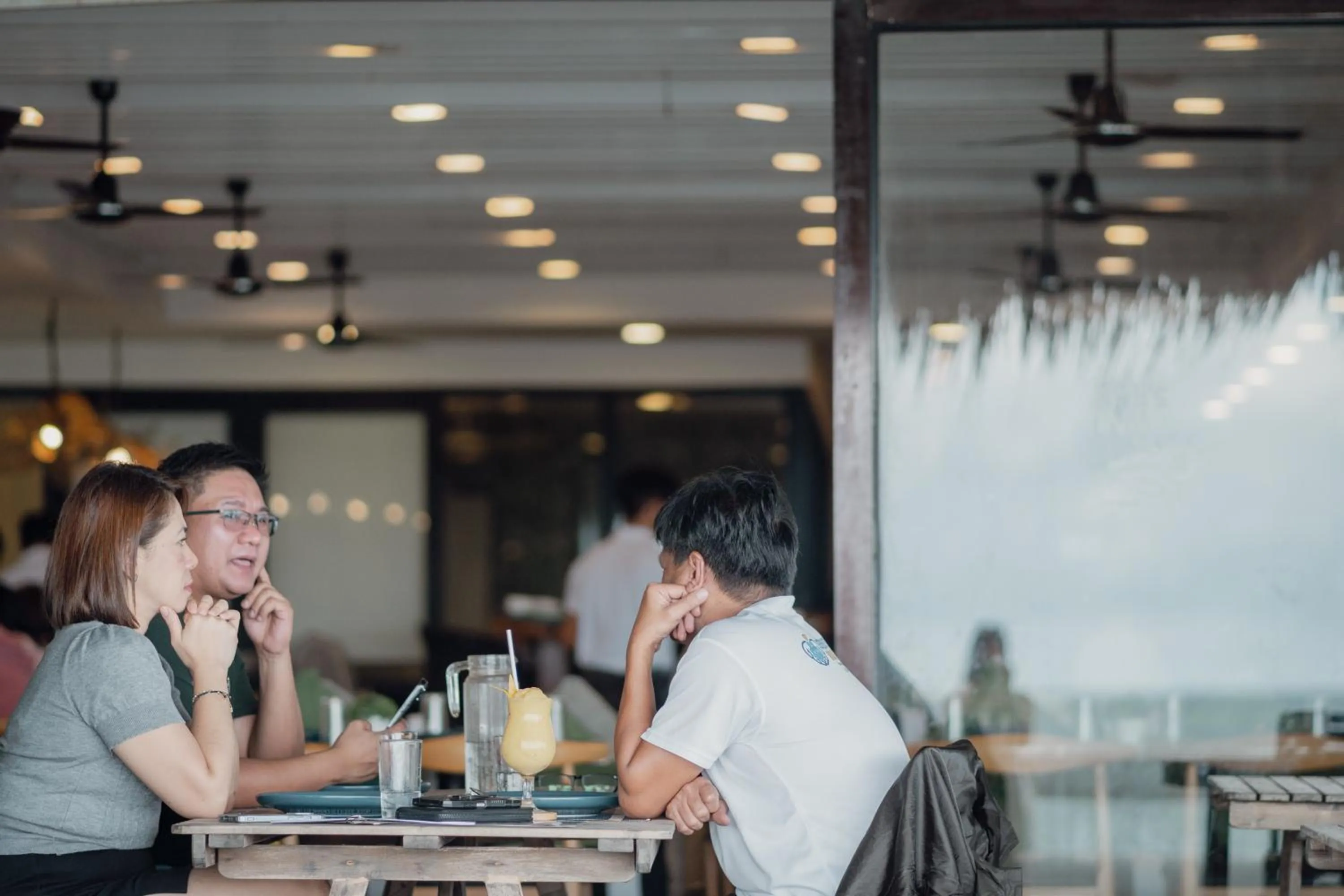 Restaurant/places to eat in Bay's Inn Resort