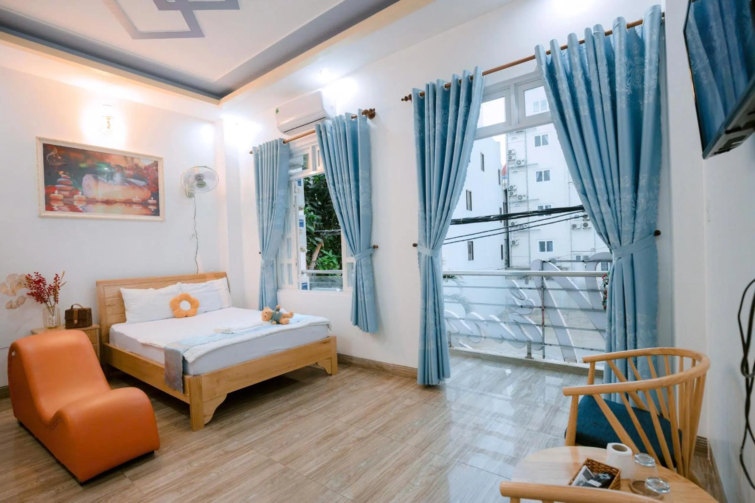 TV and multimedia, Bed in Hotel Nắng