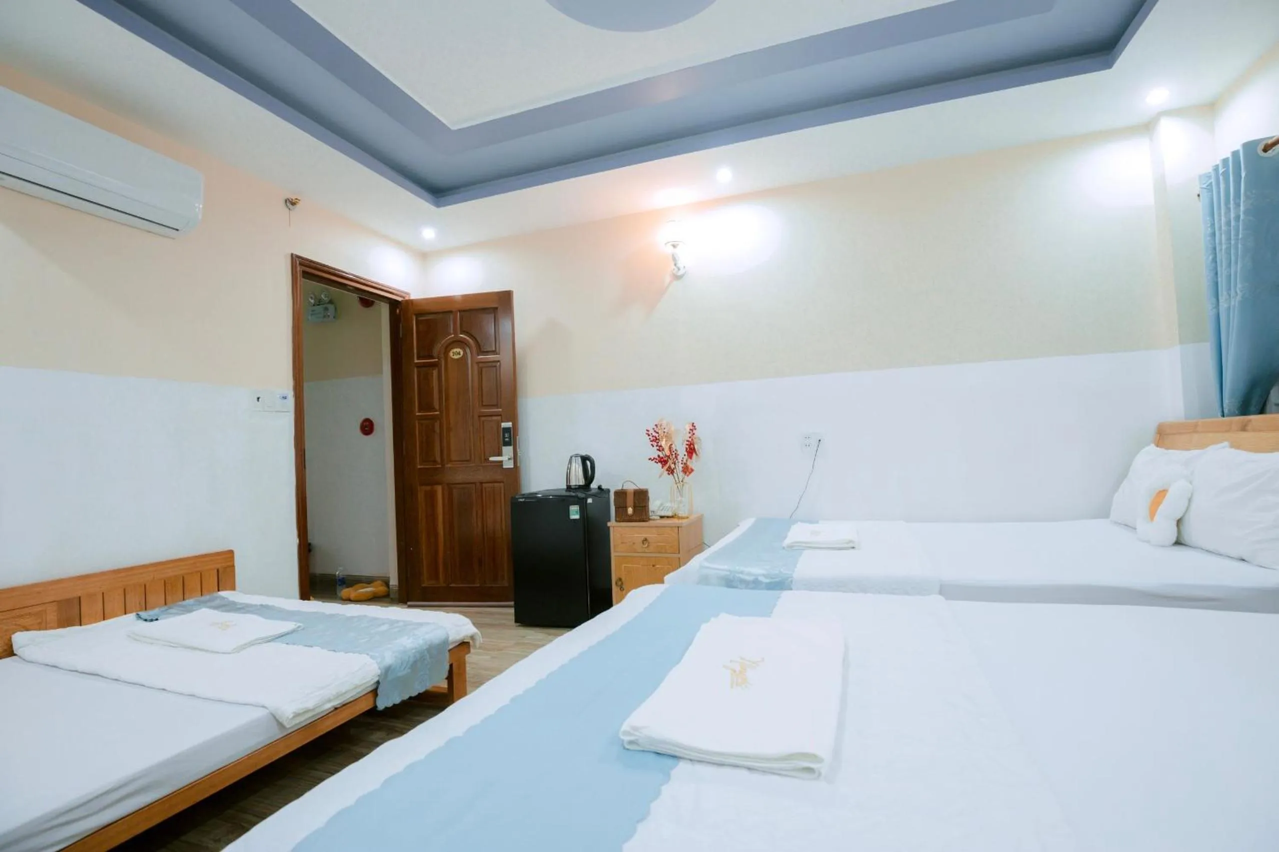 Photo of the whole room, Bed in Hotel Nắng