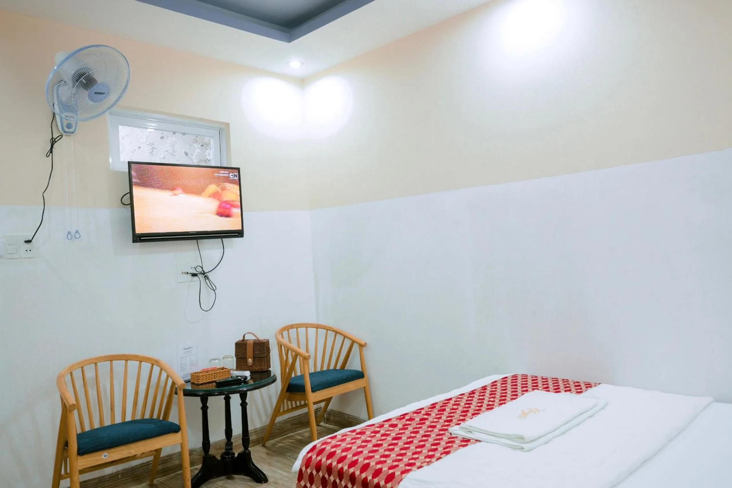 Photo of the whole room, Bed in Hotel Nắng