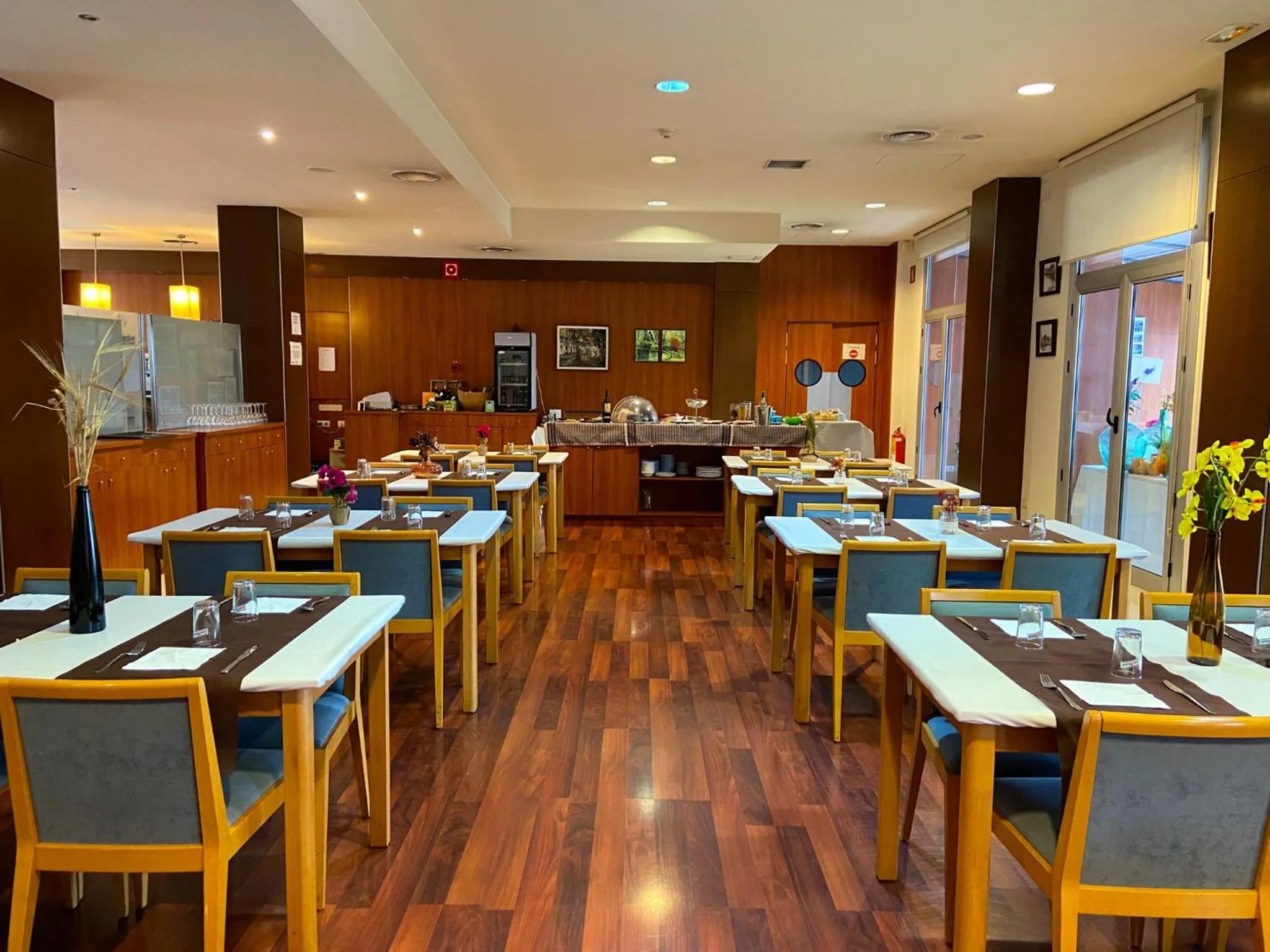 Restaurant/places to eat in Hotel Berga Park