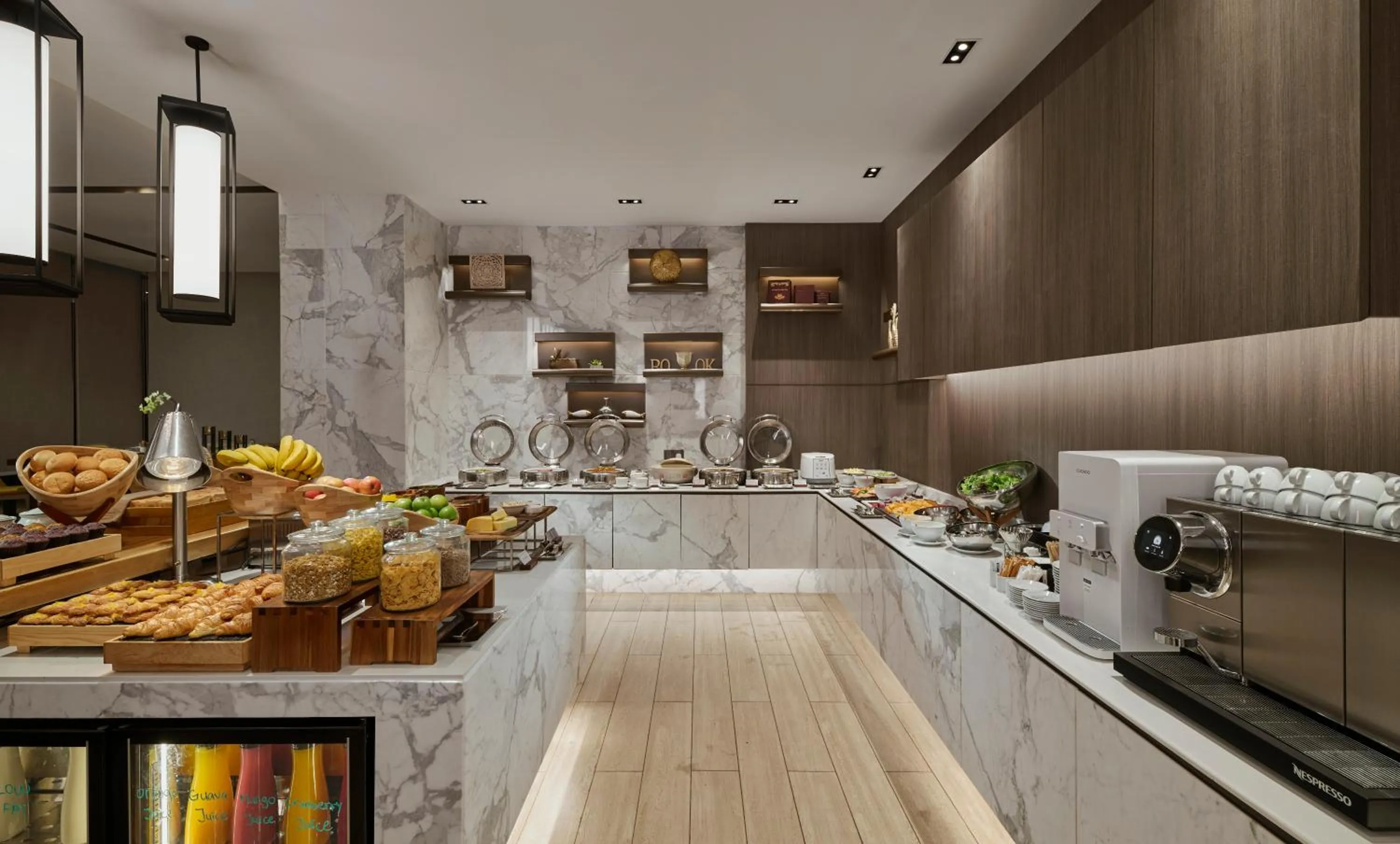 Restaurant/places to eat in Pan Pacific Serviced Suites Kuala Lumpur