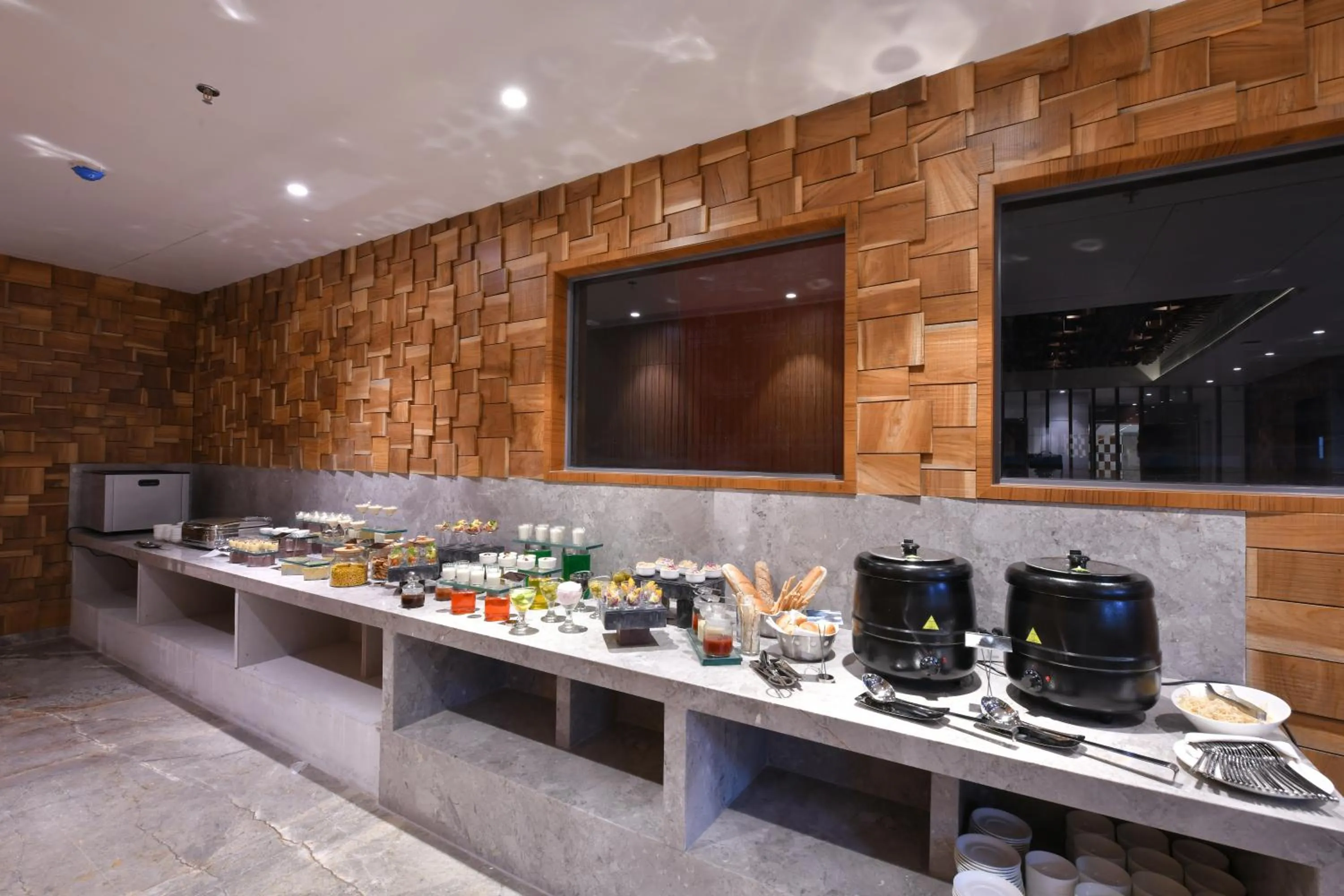 Restaurant/places to eat in Regenta Fairlark Vadodara