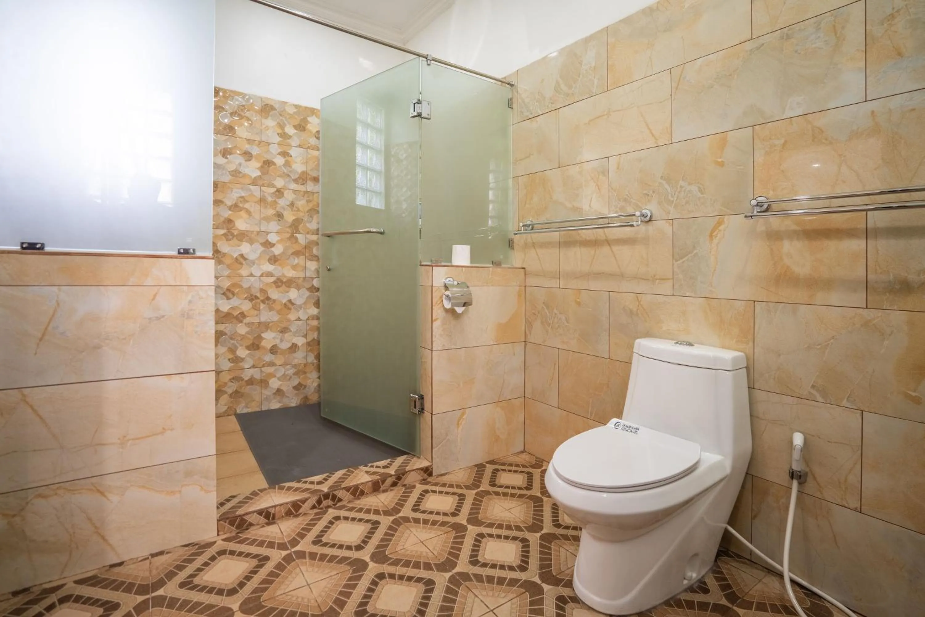 Bathroom in Lunar Dive Resort: Bamboo Villas