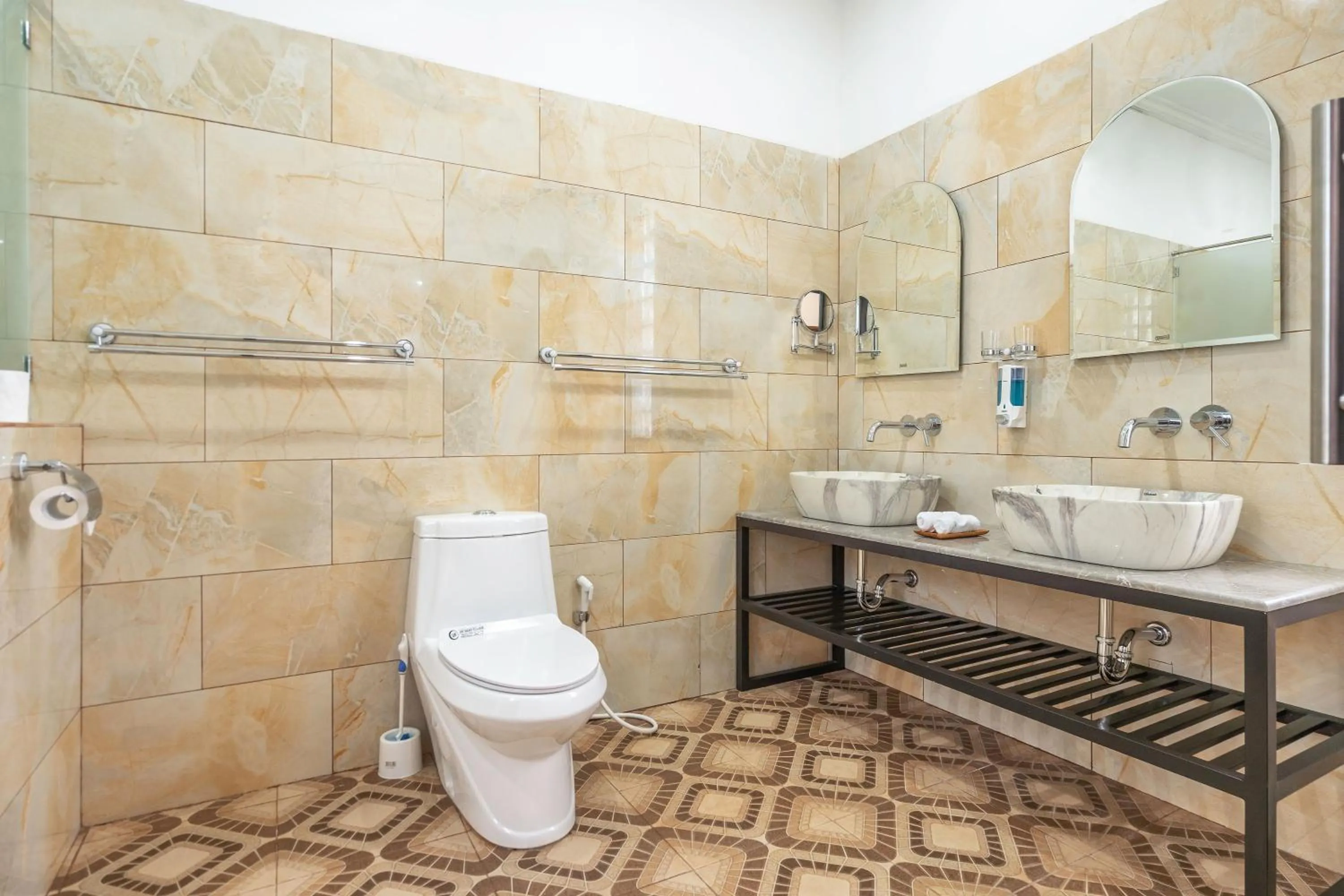 Bathroom in Lunar Dive Resort: Bamboo Villas