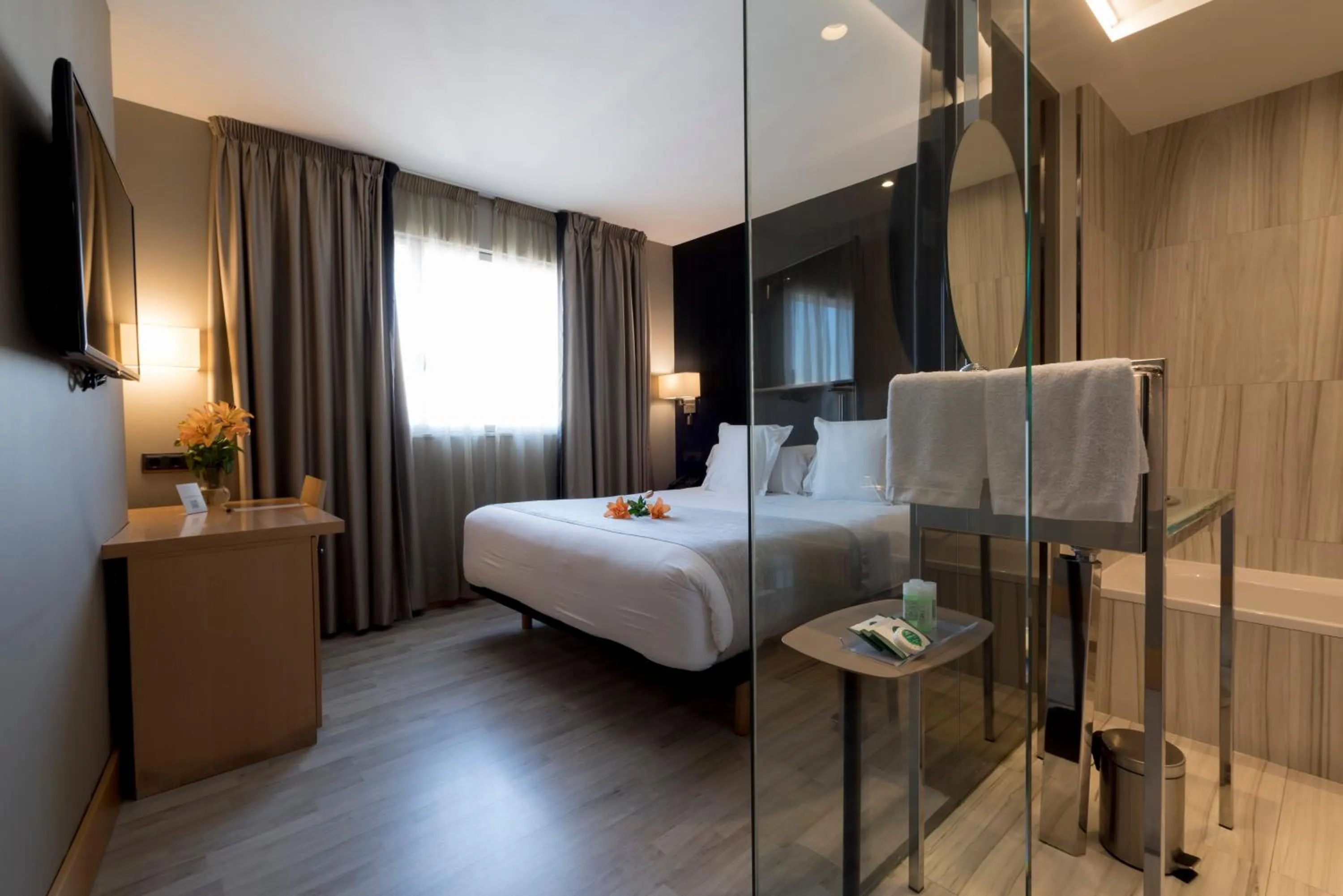 Photo of the whole room, Bed in Hotel Plaza