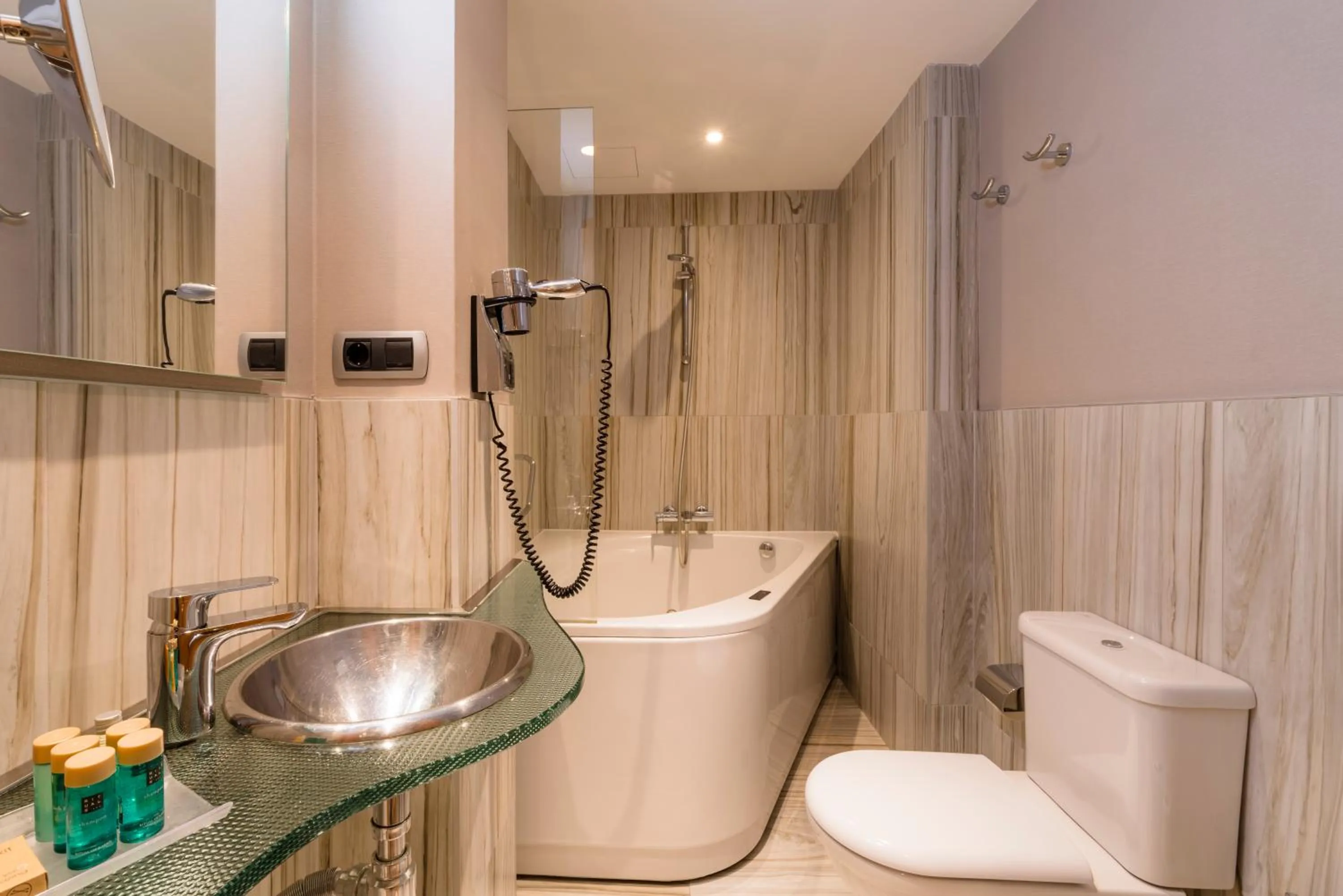 Bathroom in Hotel Plaza