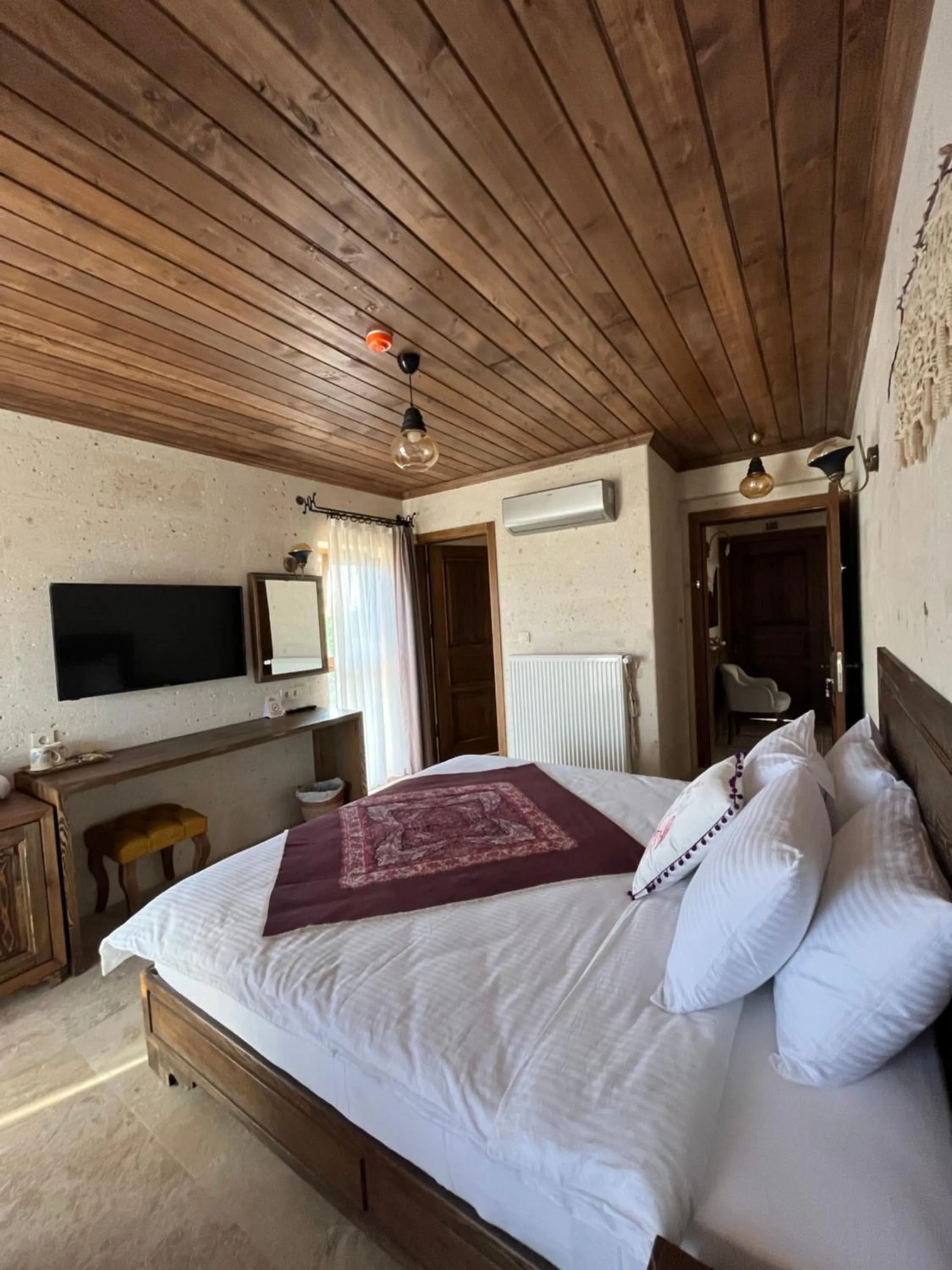 Bed in UCHI Cappadocia