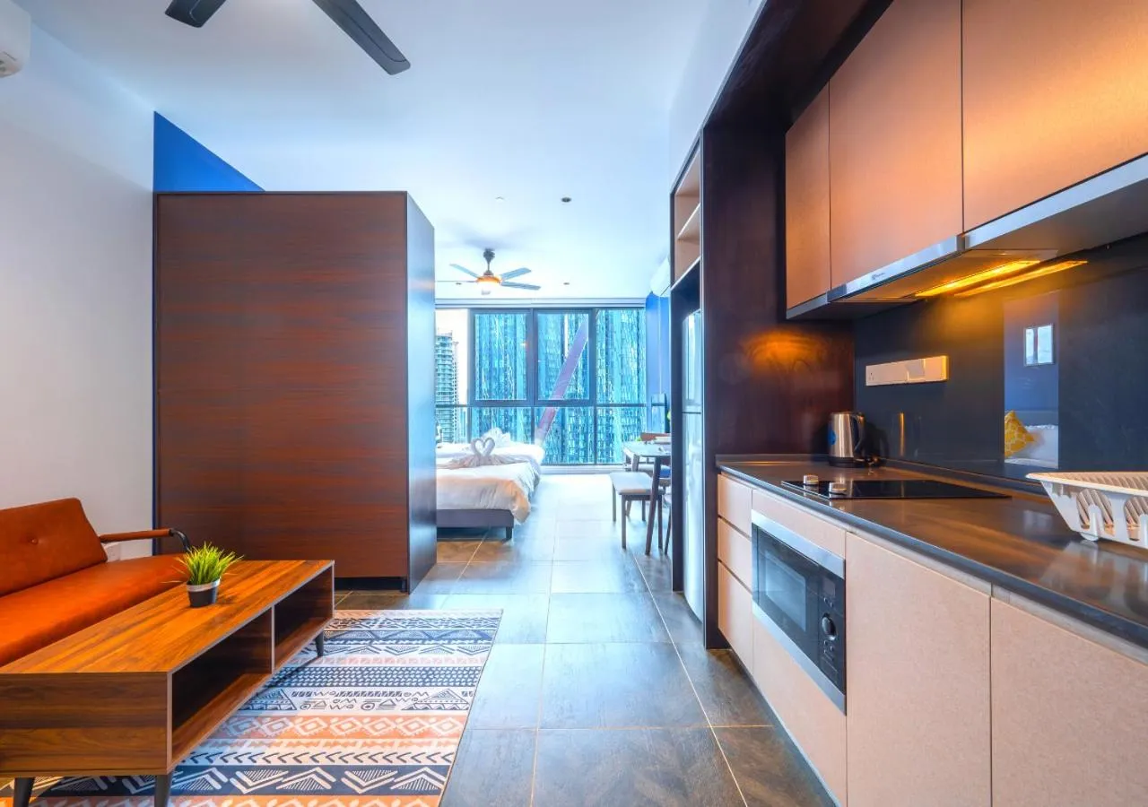 Kitchen or kitchenette in Greystone Scarletz Suites