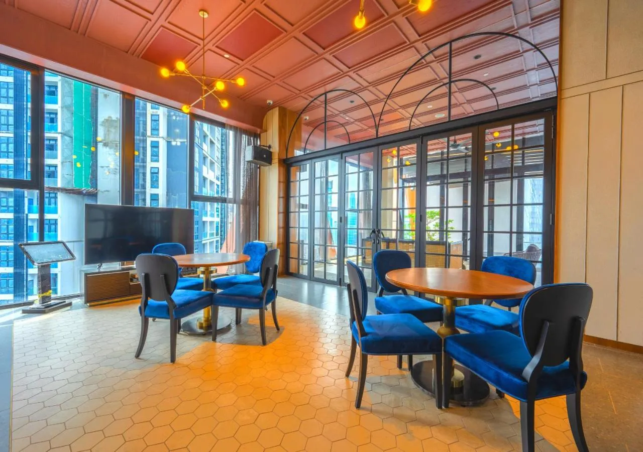 Communal lounge/ TV room in Greystone Scarletz Suites