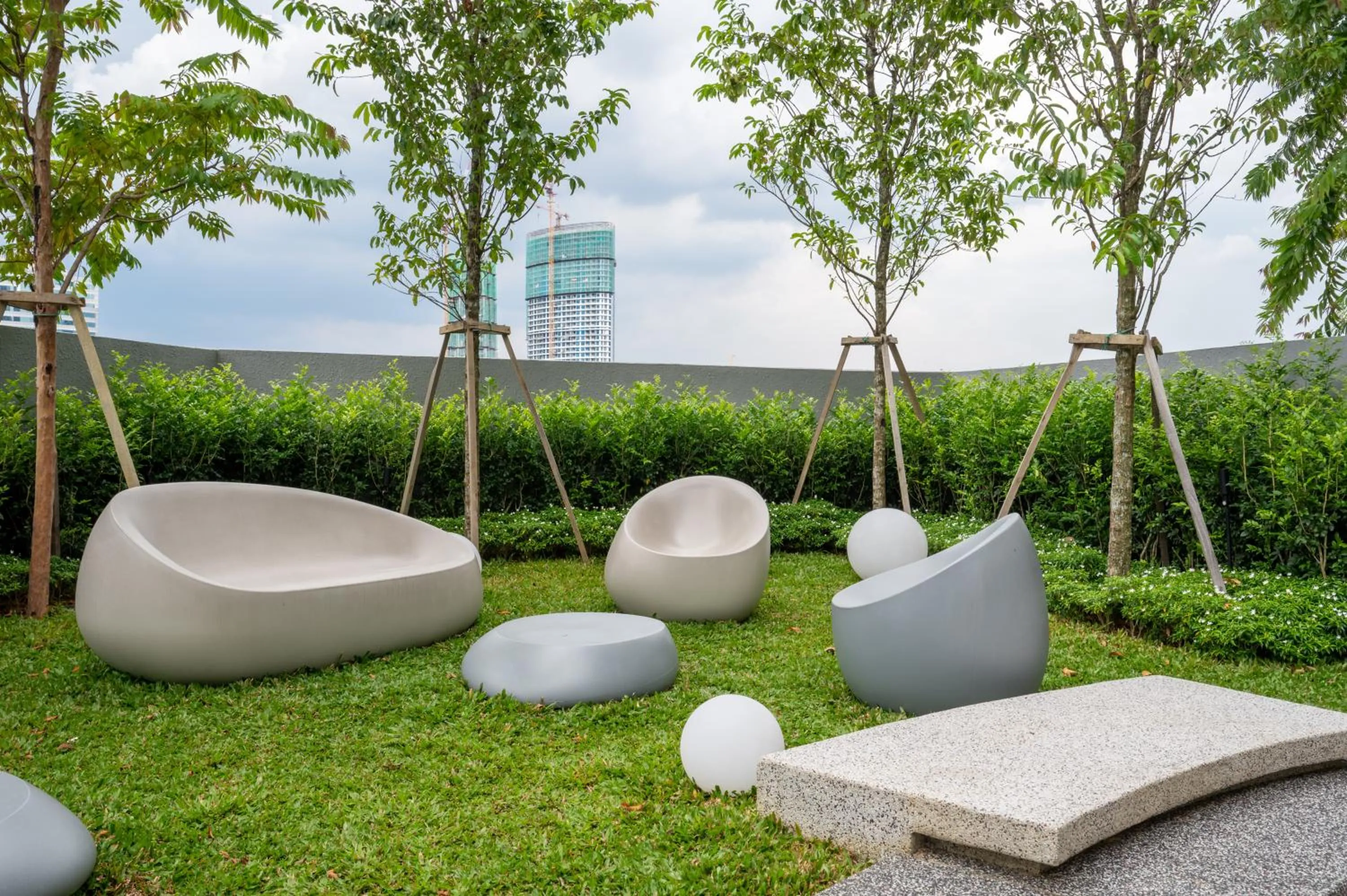 Garden in Greystone Scarletz Suites