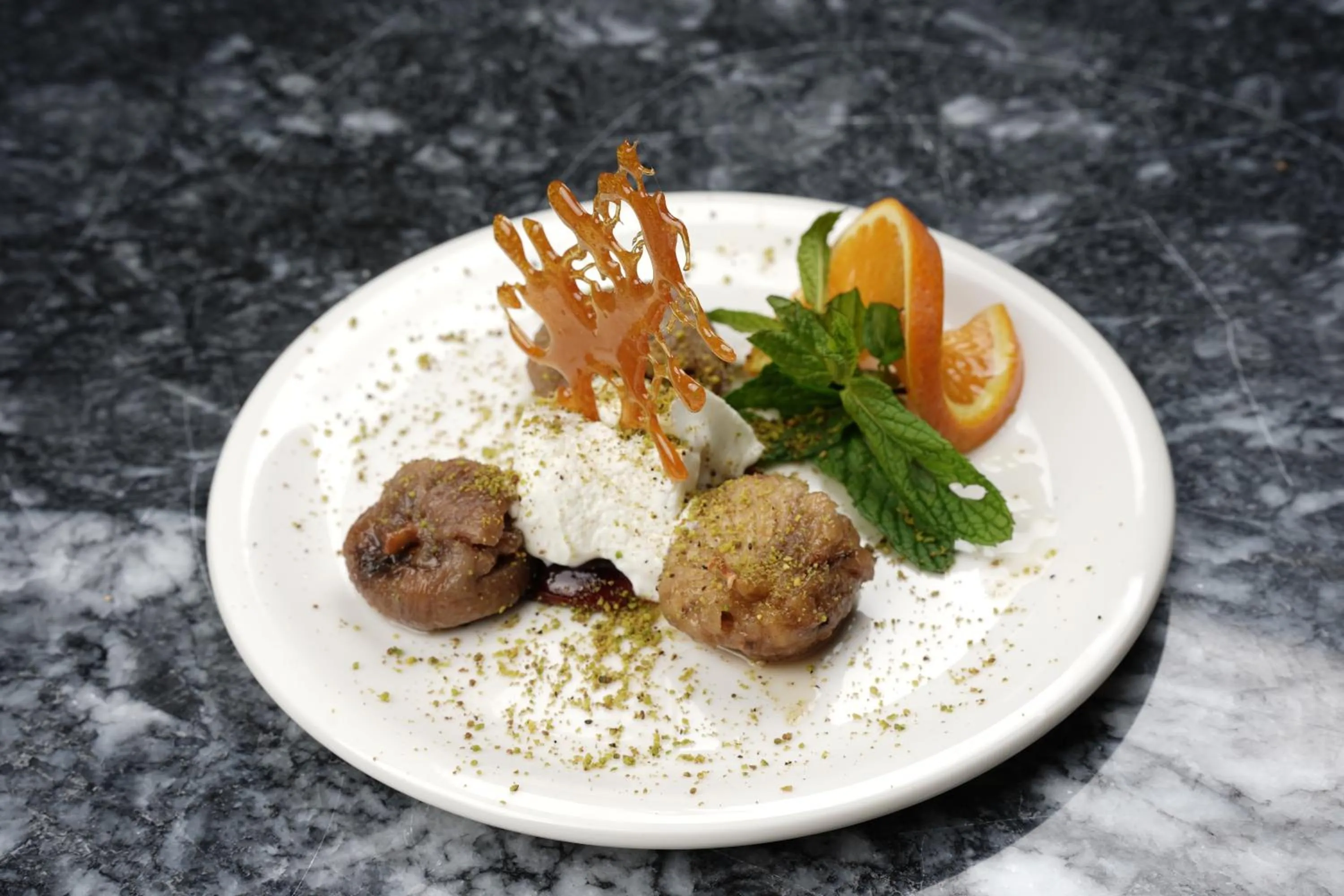 Food and drinks in Resun Hotel