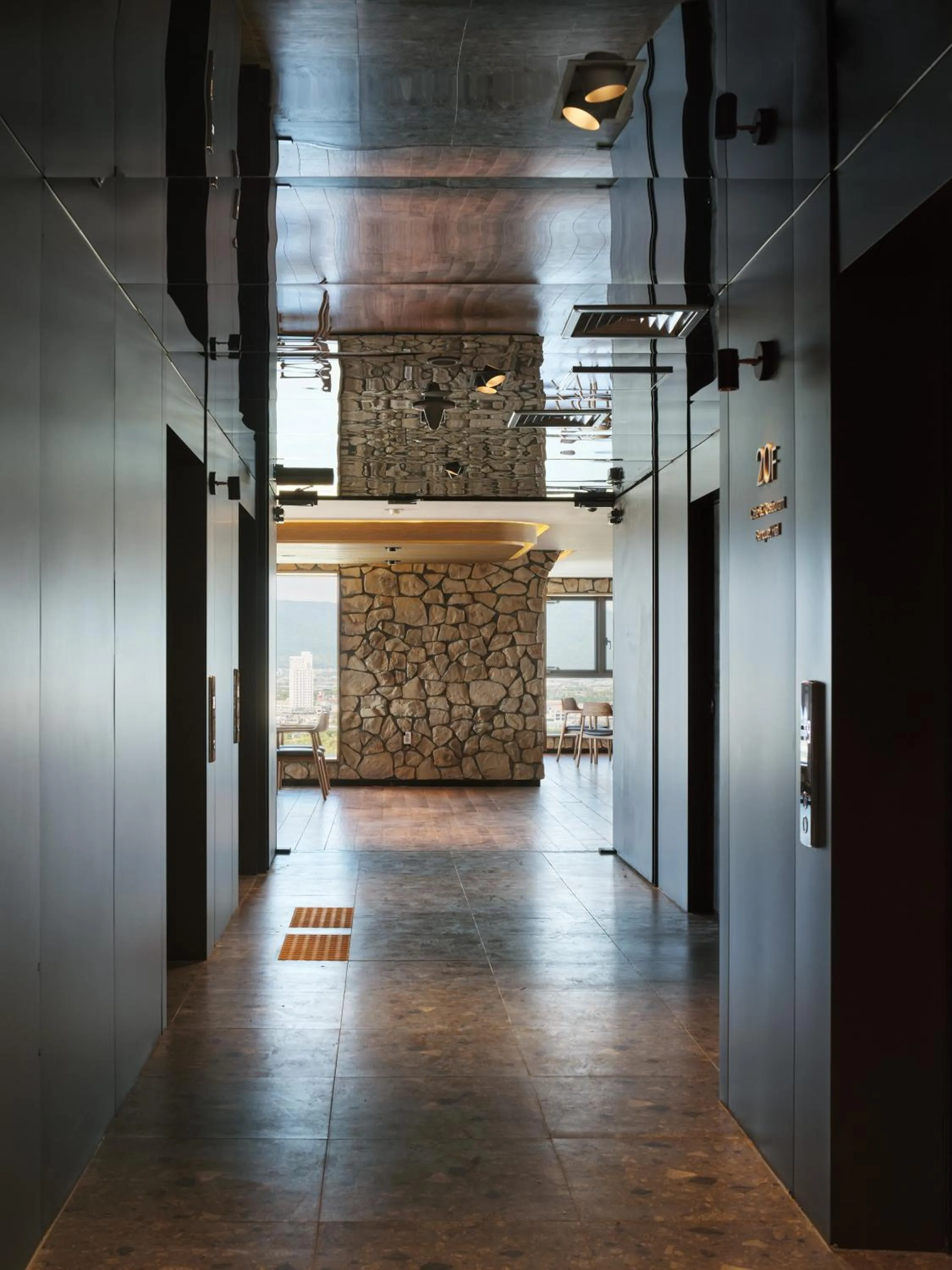 Restaurant/places to eat in Hotel tt Gupo