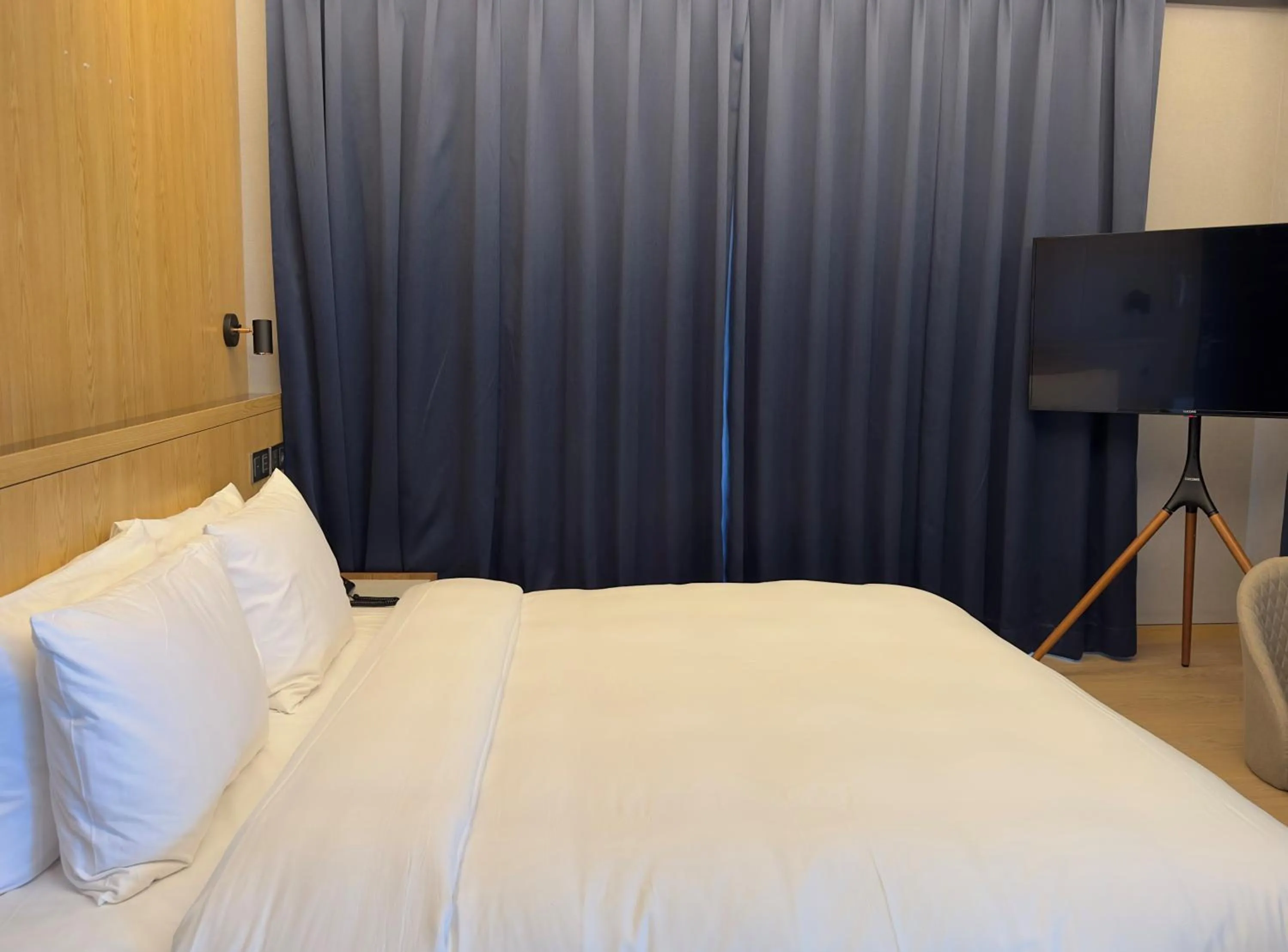 Bedroom, Bed in Hotel tt Gupo