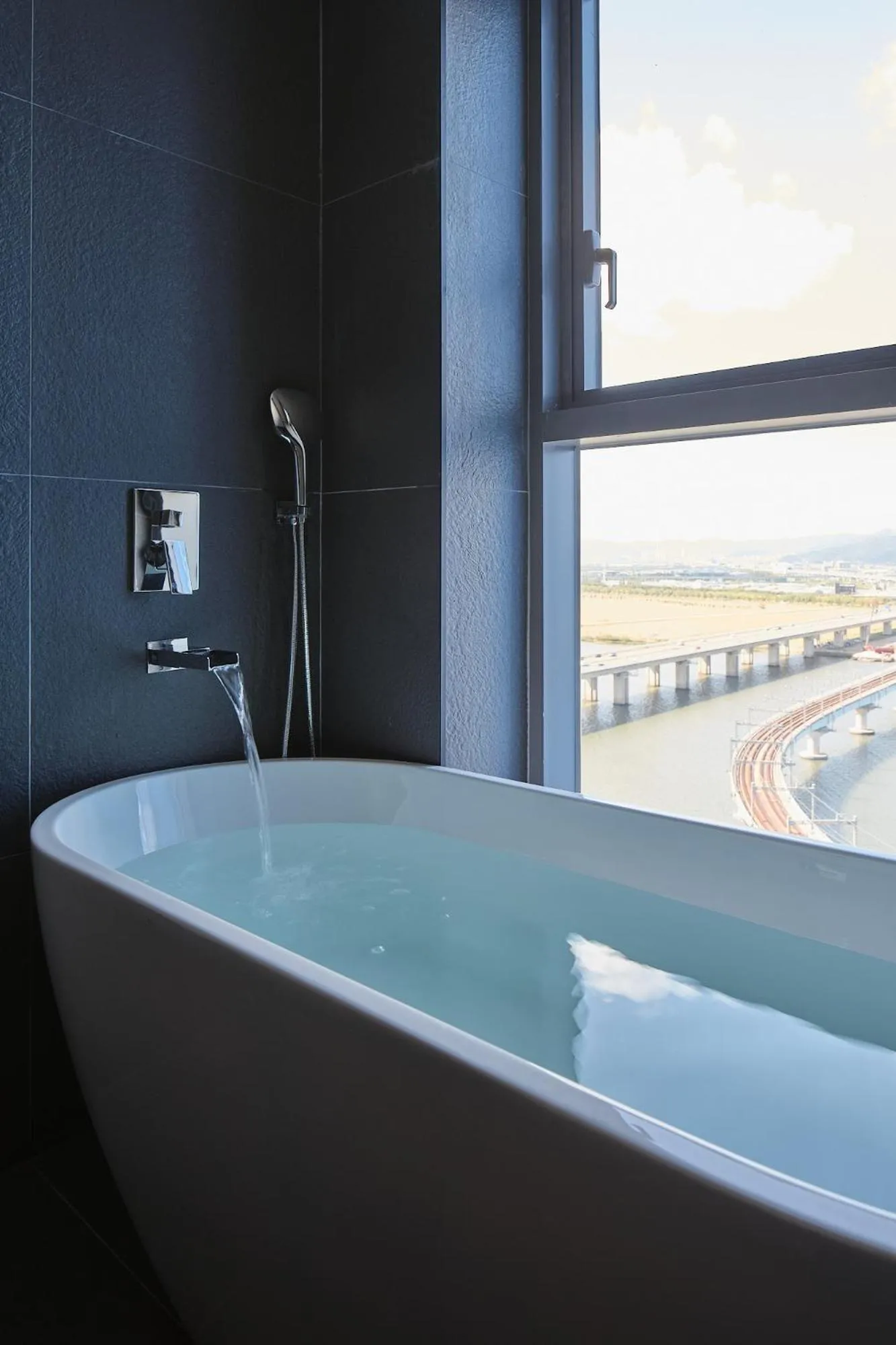 Bath in Hotel tt Gupo