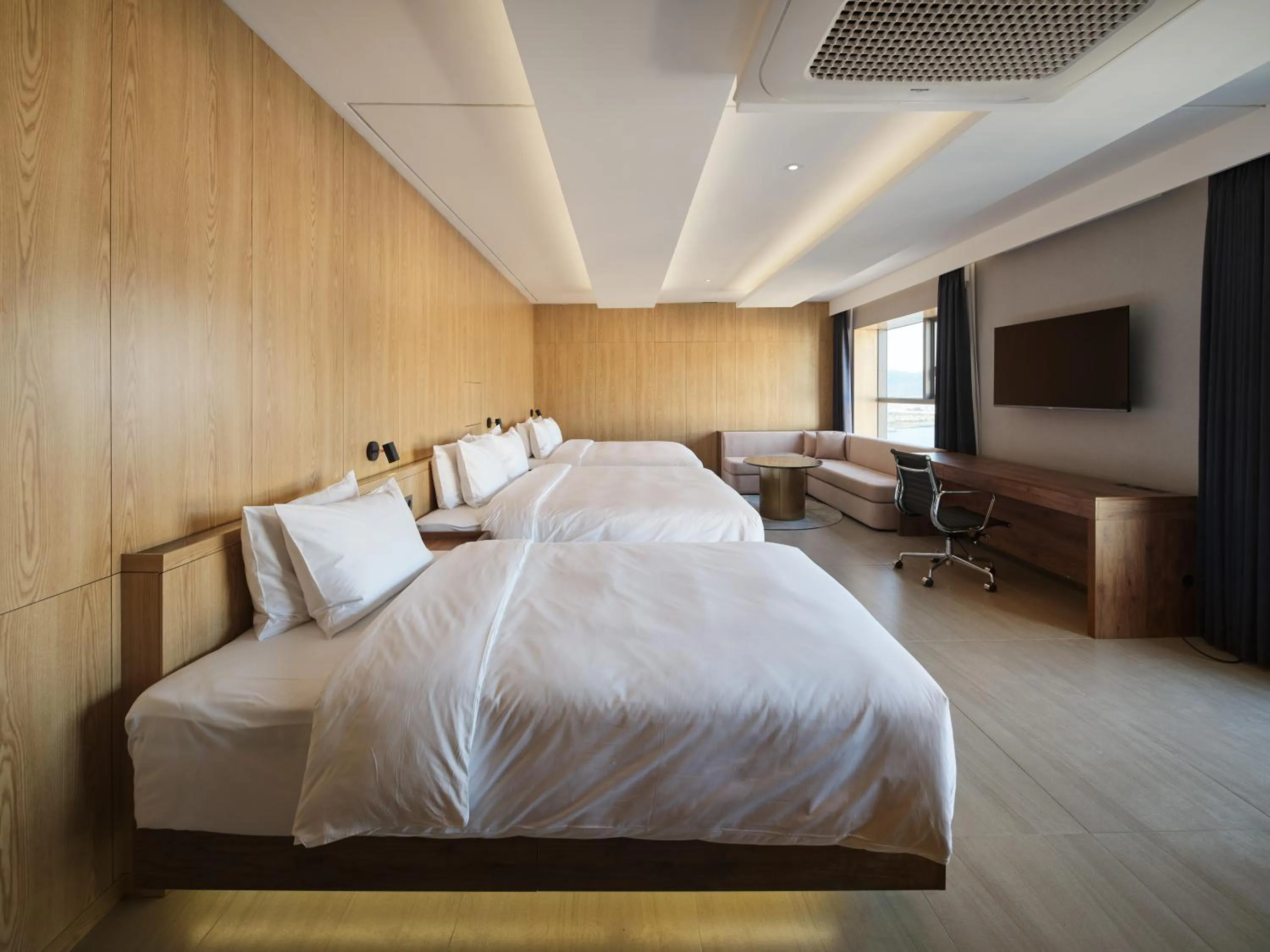 Bedroom, Bed in Hotel tt Gupo