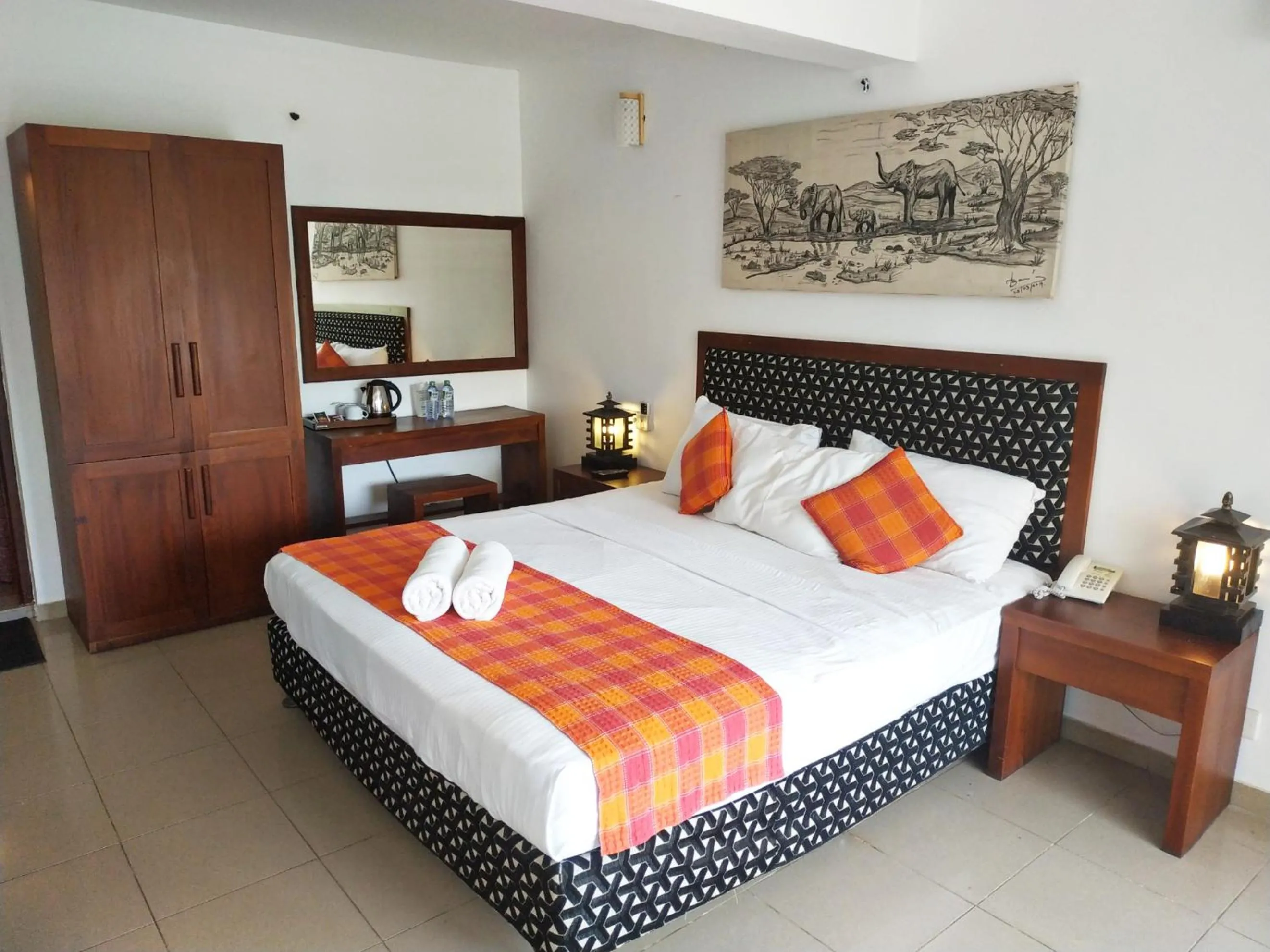 Bed in Hotel Pinnalanda - NEW DEAL! Exclusive Offers on Pickups Available!