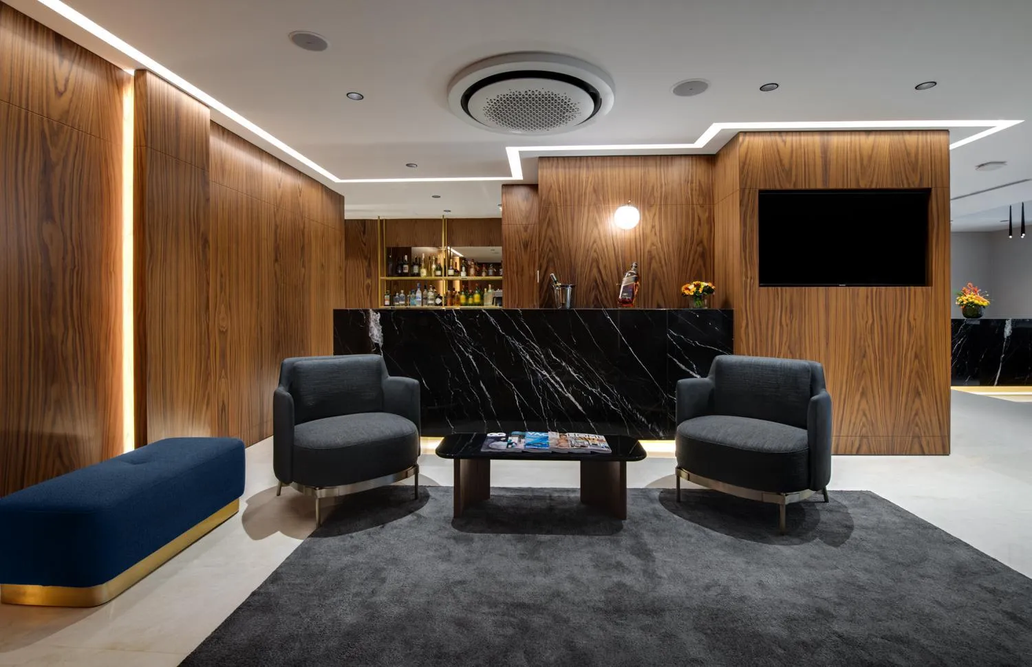 Communal lounge/ TV room in Gleam Collection Hotel