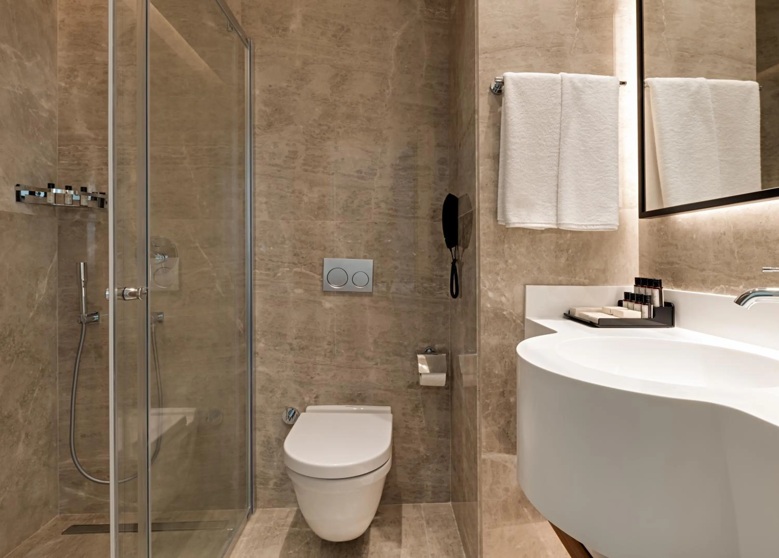 Shower in Gleam Collection Hotel