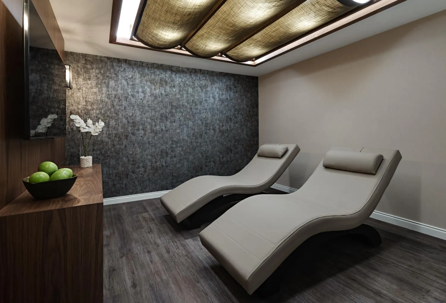 Spa and wellness centre/facilities in Gleam Collection Hotel