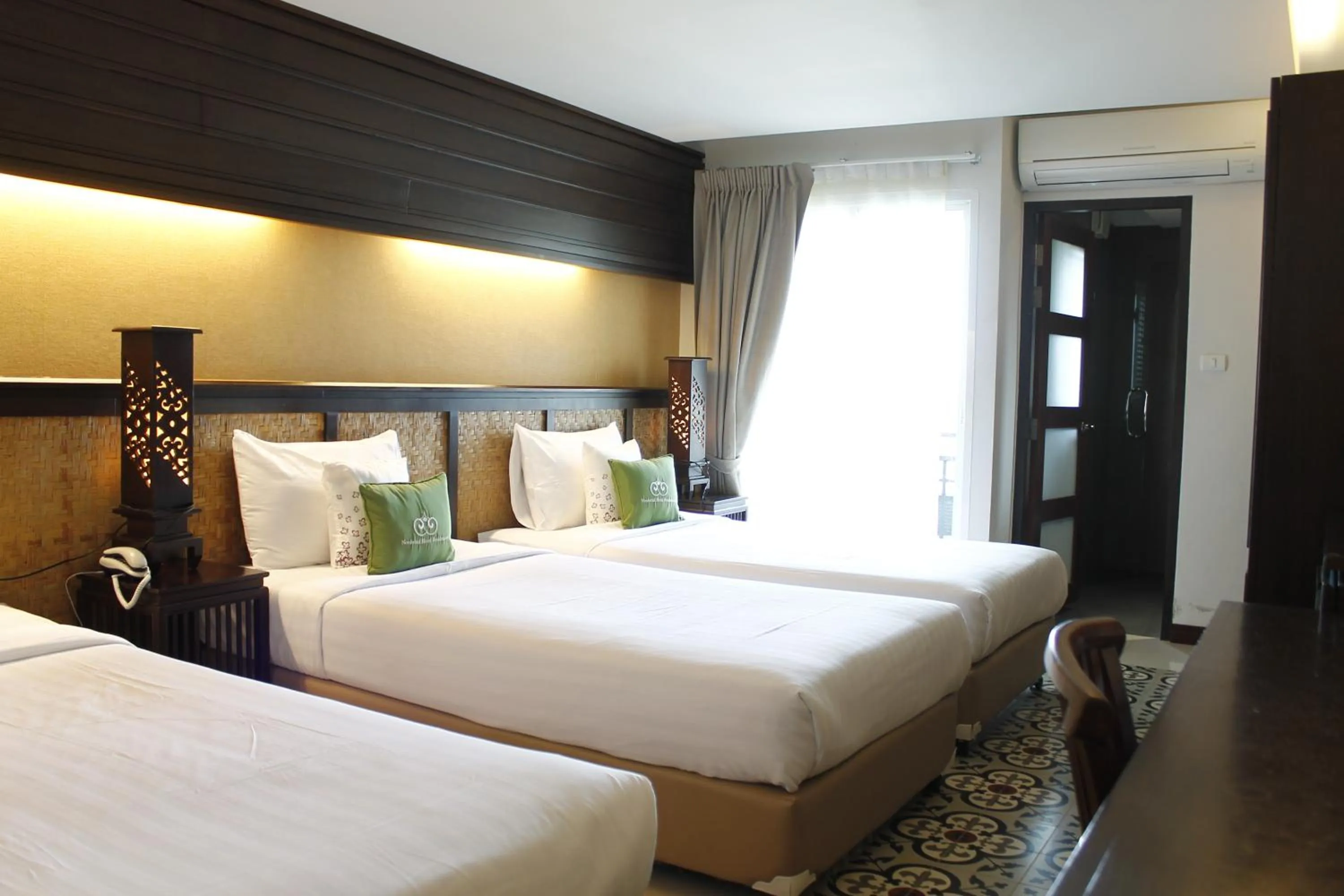 Property building, Bed in Nordwind Hotel