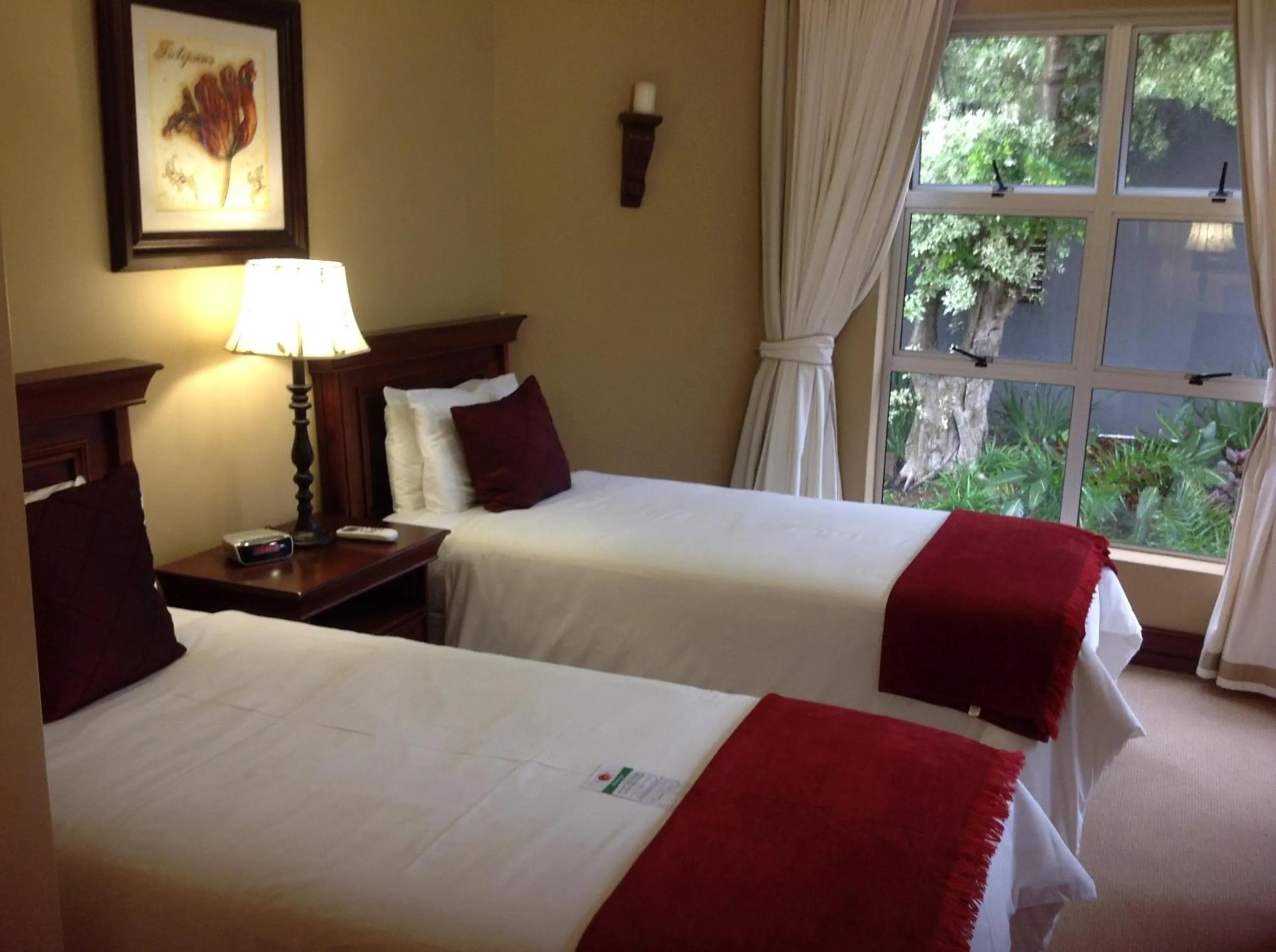 Bedroom, Bed in Burnham House B&B